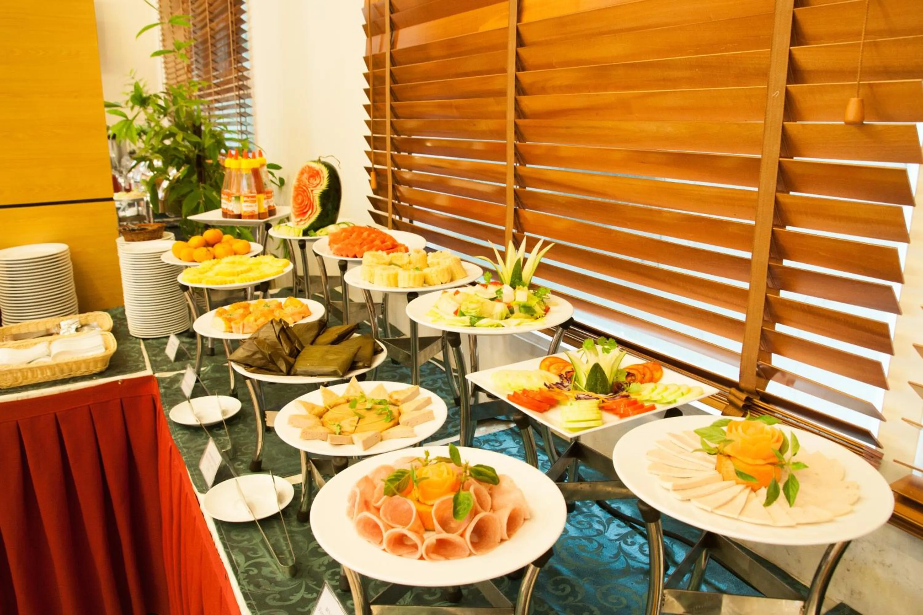 Restaurant/places to eat in Danang Petro Hotel