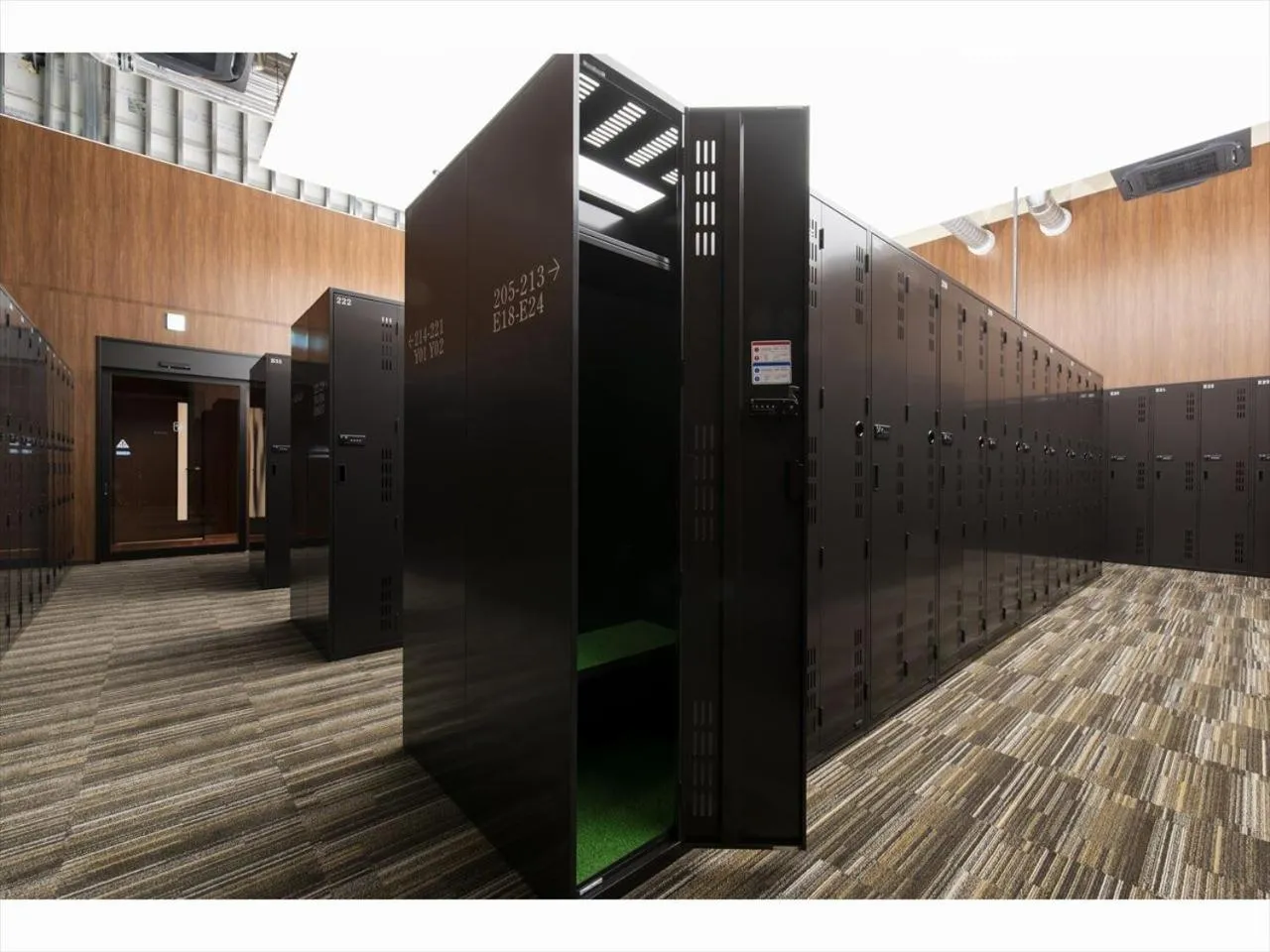 locker in TORIFITO HOTEL&POD NISEKO