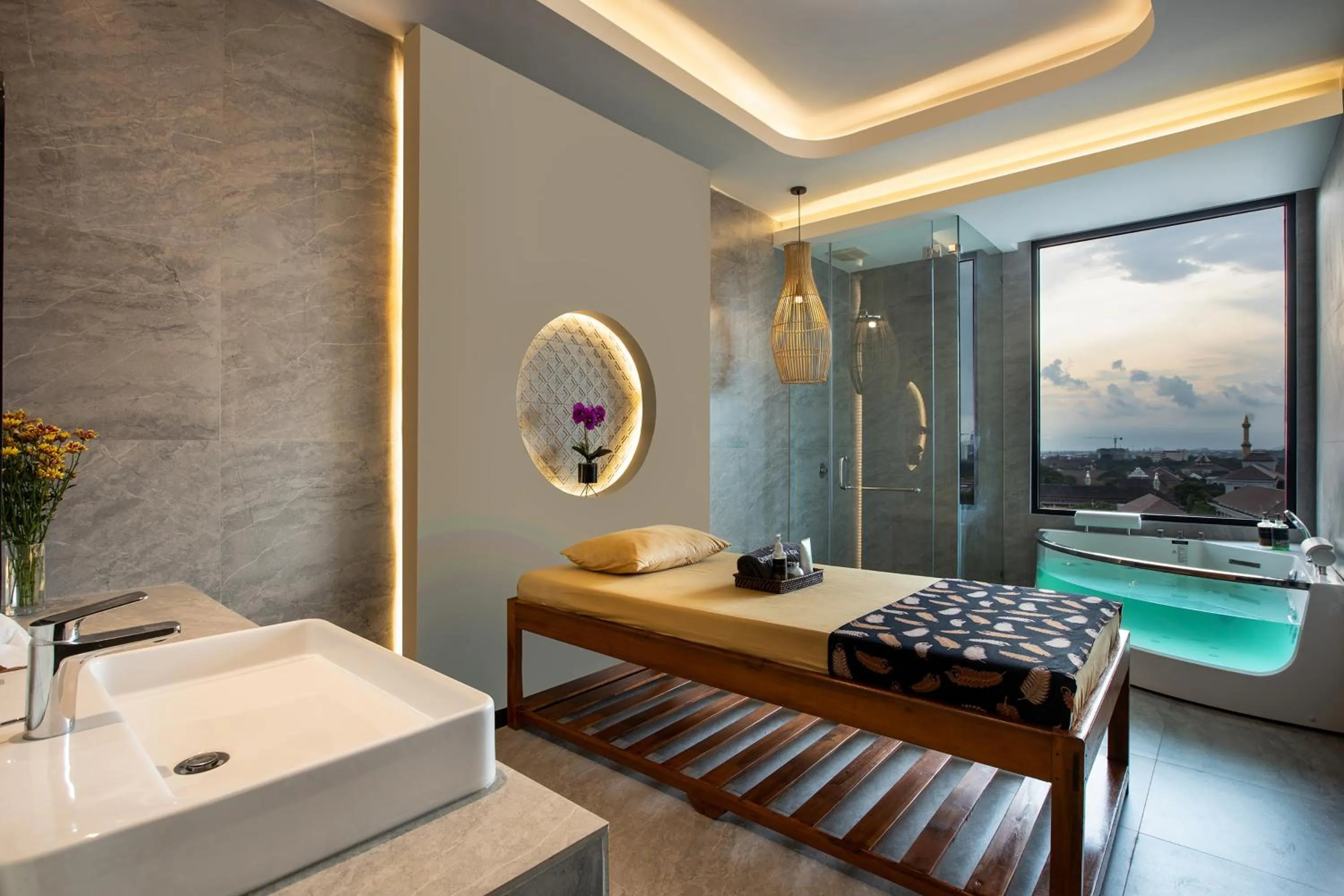 Spa and wellness centre/facilities, Bed in The Manohara Hotel Yogyakarta