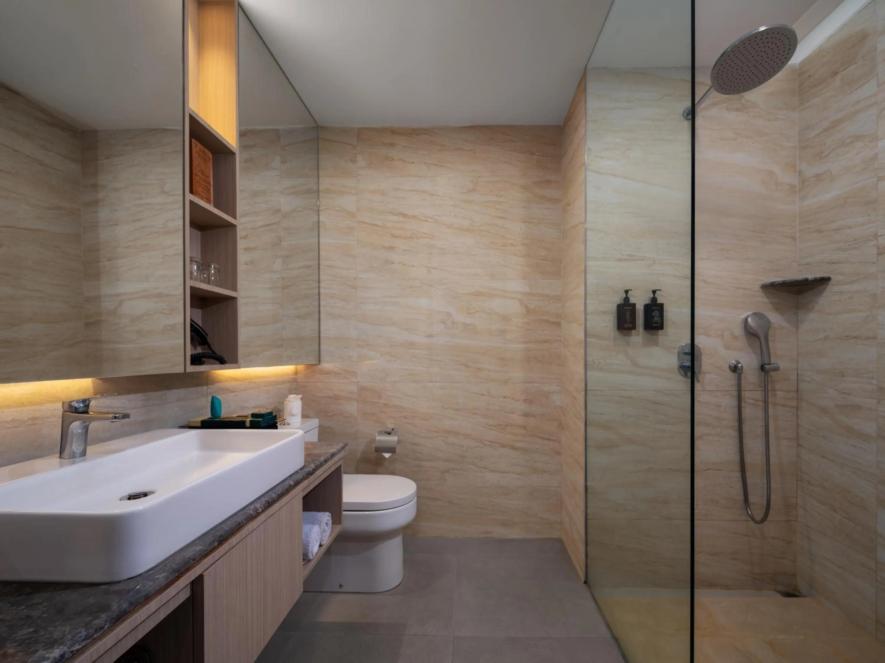 Bathroom in The Manohara Hotel Yogyakarta