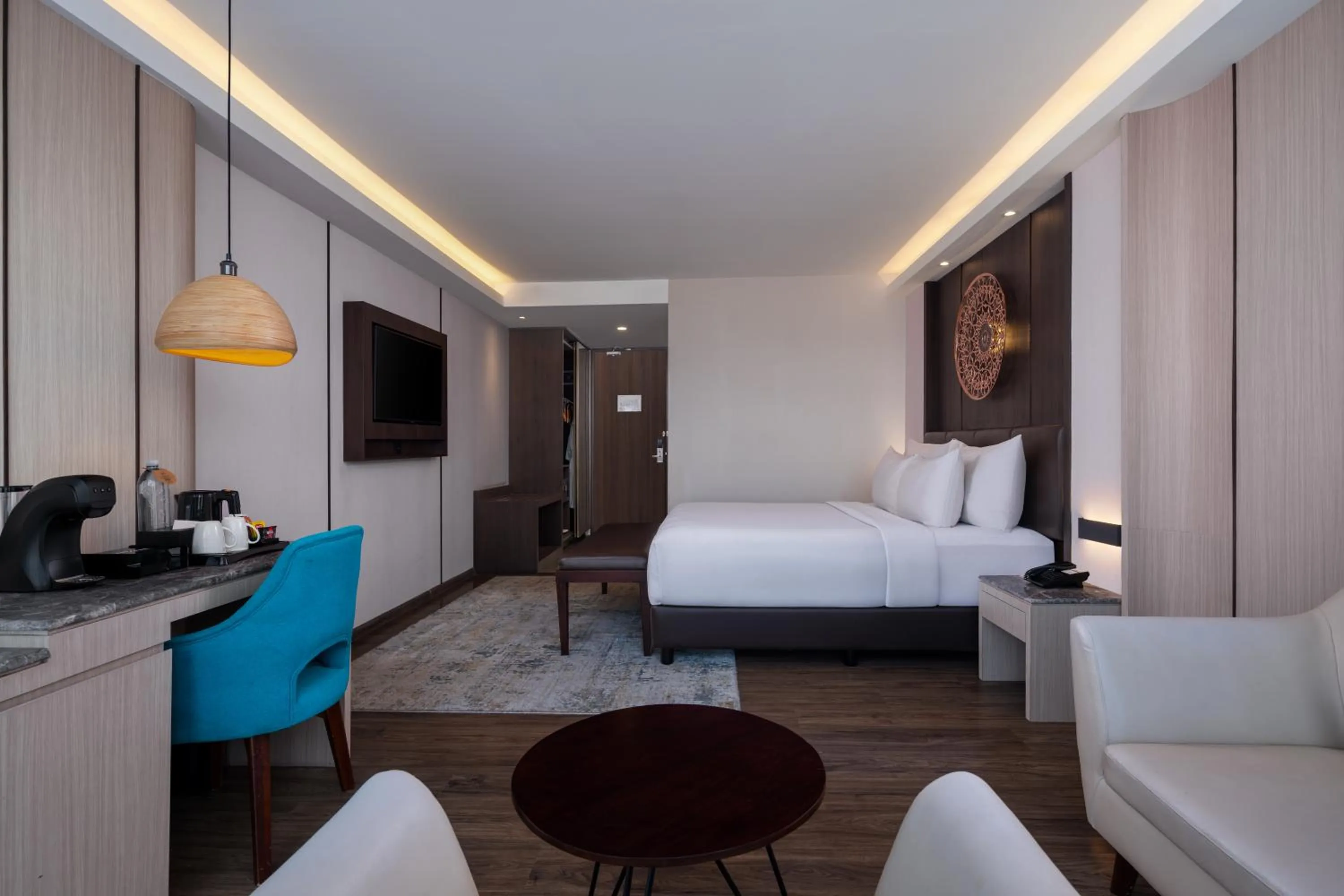 Bedroom, Bed in The Manohara Hotel Yogyakarta