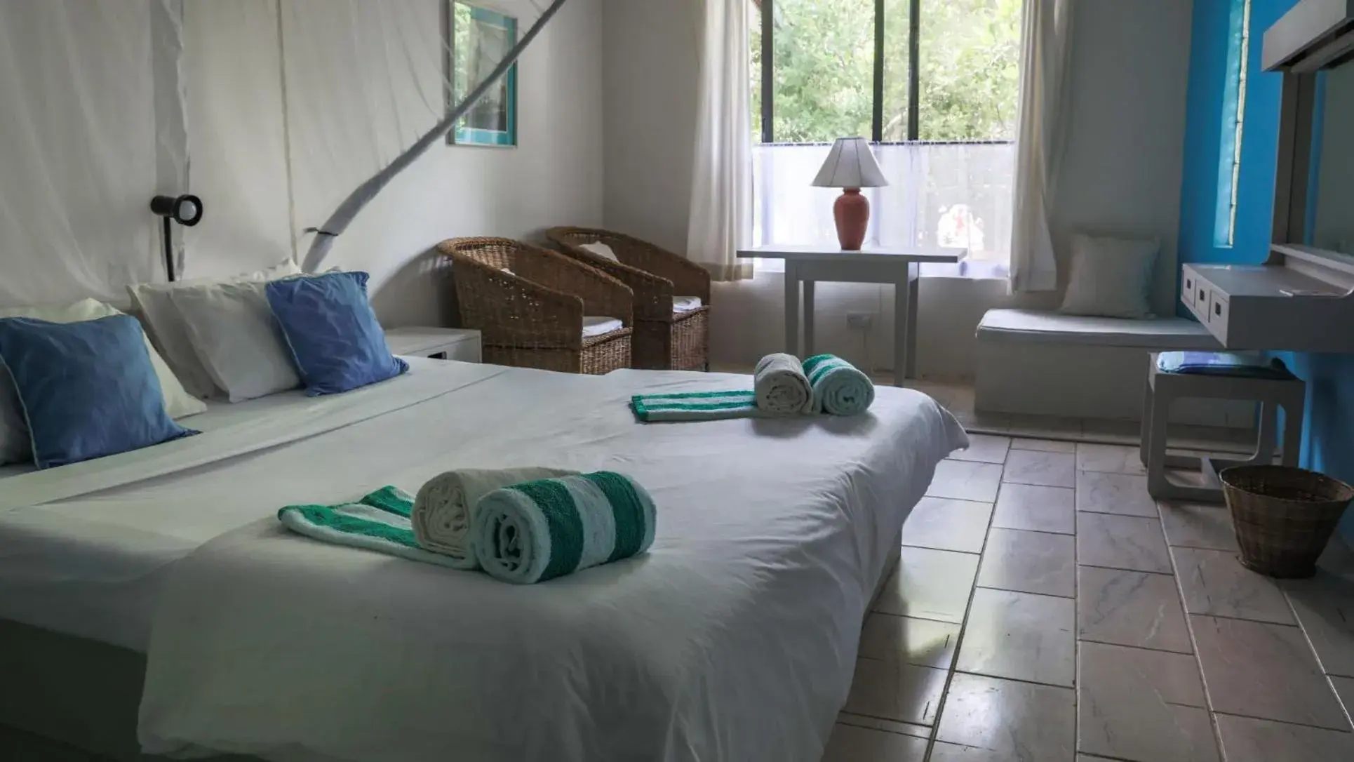 Superior Rooms with Pool View and A/C in Flamboyant Diani Beach Superior Rooms with Pool View and A/C in Flamboyant Diani Beach