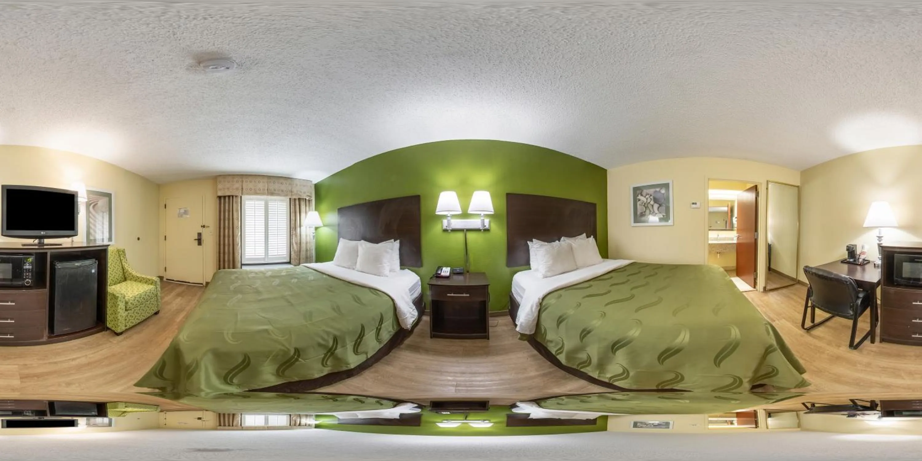 Photo of the whole room, Bed in Quality Inn Albany