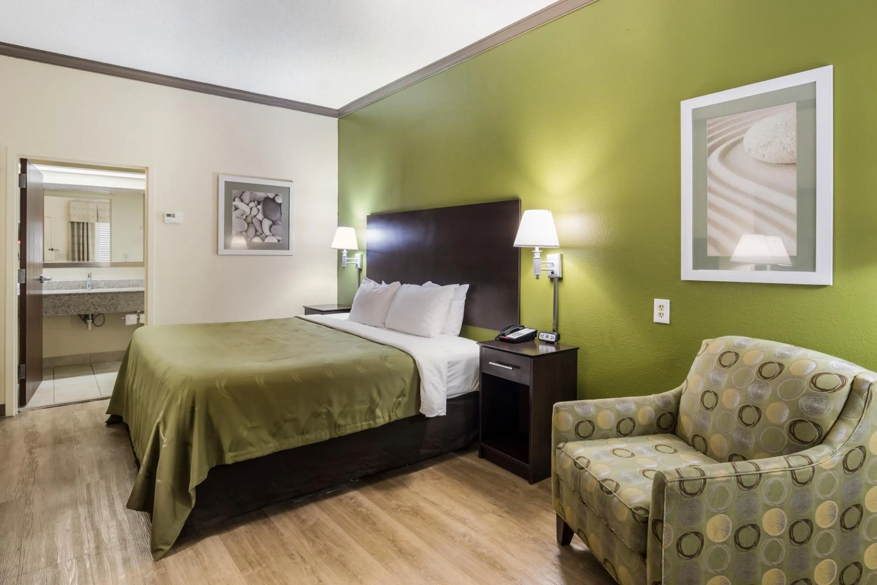 Bedroom, Bed in Quality Inn Albany