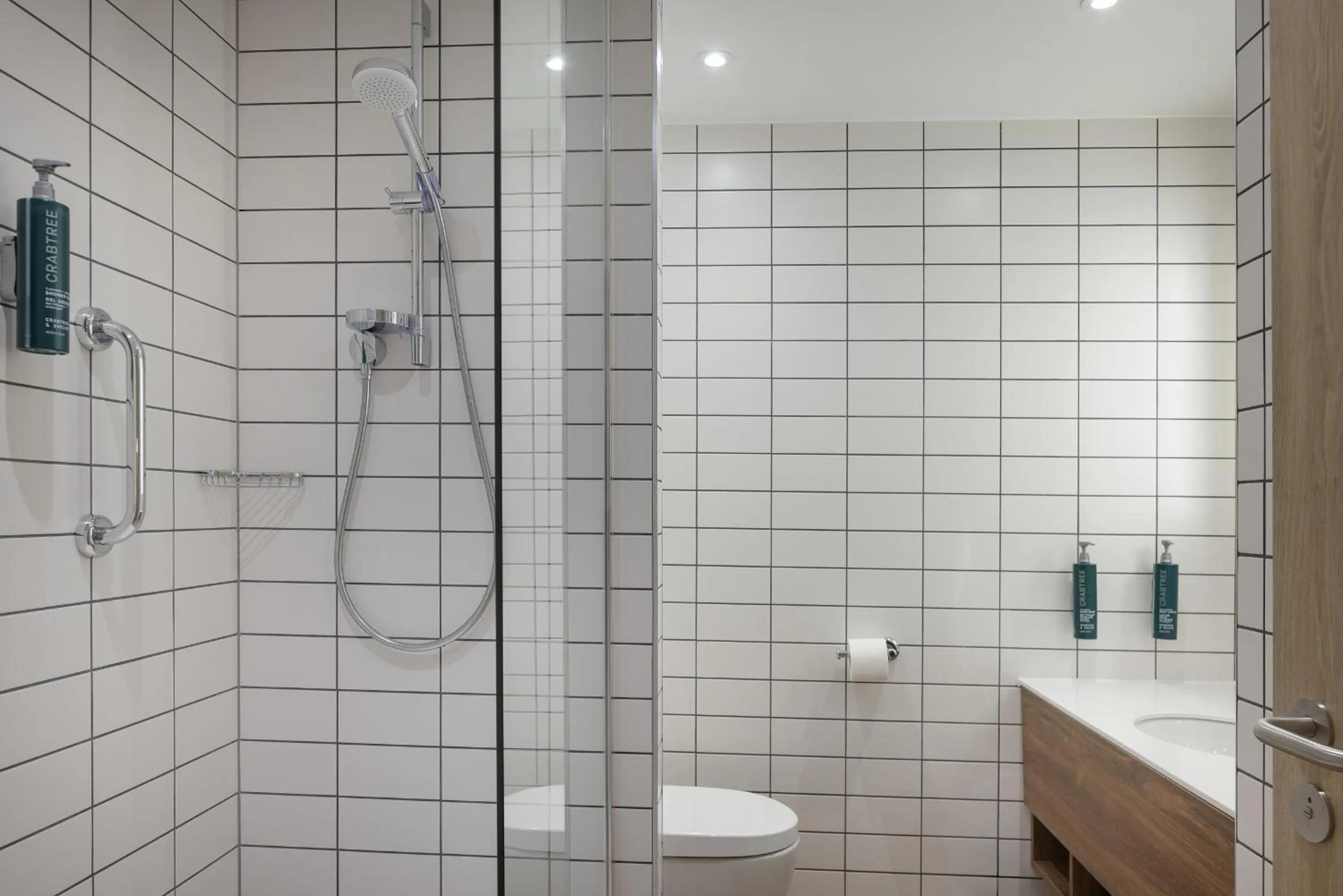Shower in Hilton Garden Inn Stoke On Trent