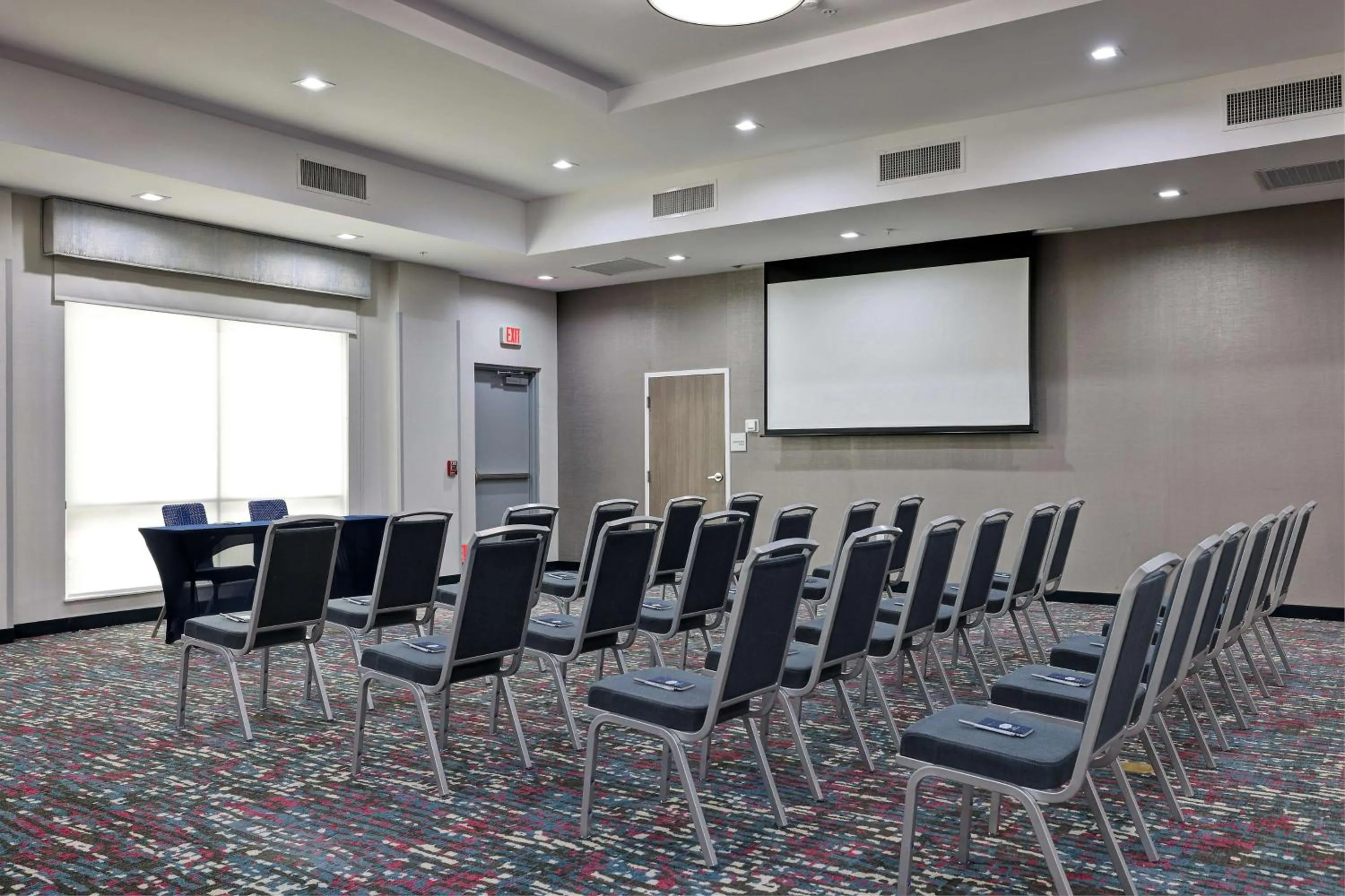 Meeting/conference room in Hampton Inn & Suites Houston East Beltway 8, Tx