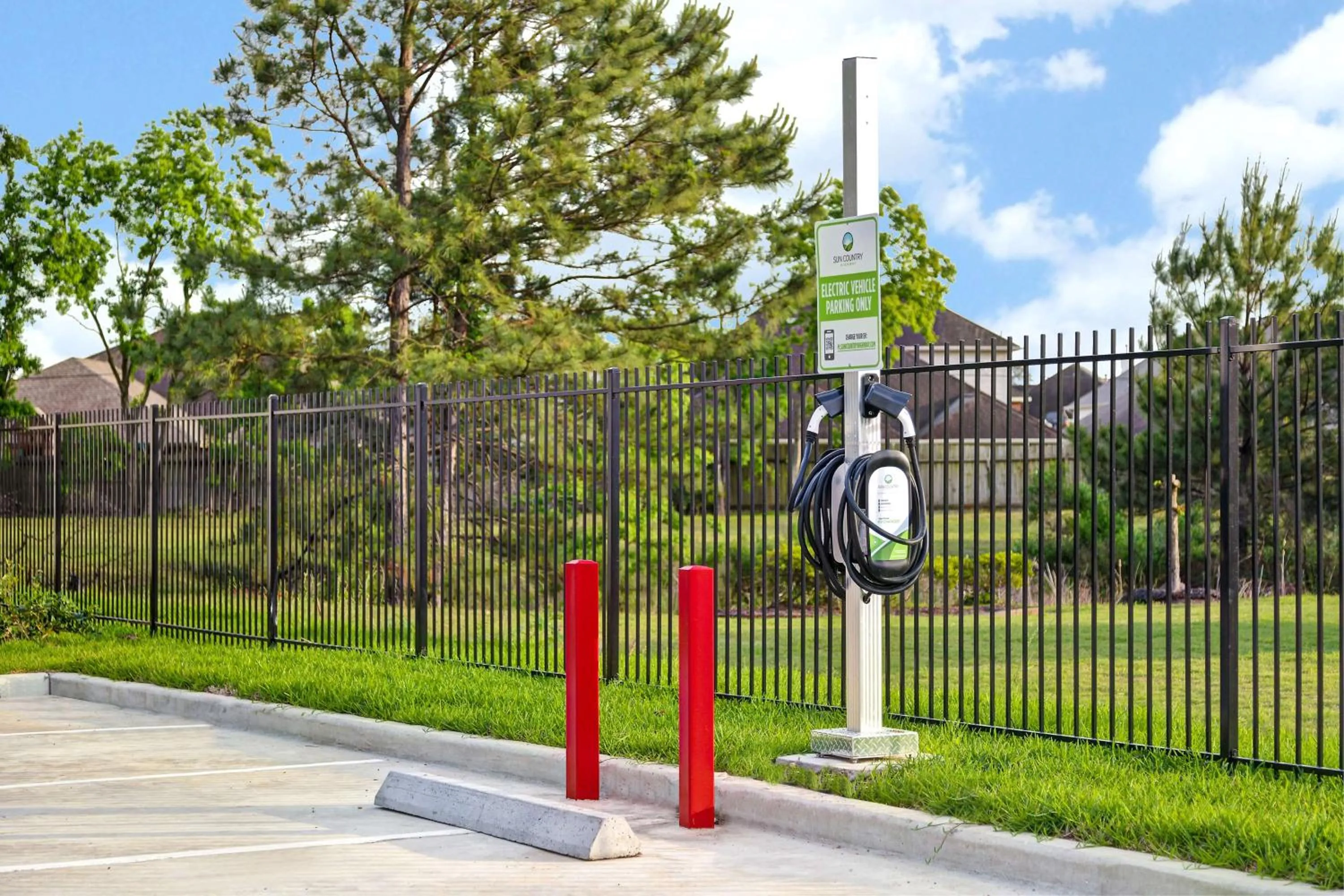 Property building in Hampton Inn & Suites Houston East Beltway 8, Tx