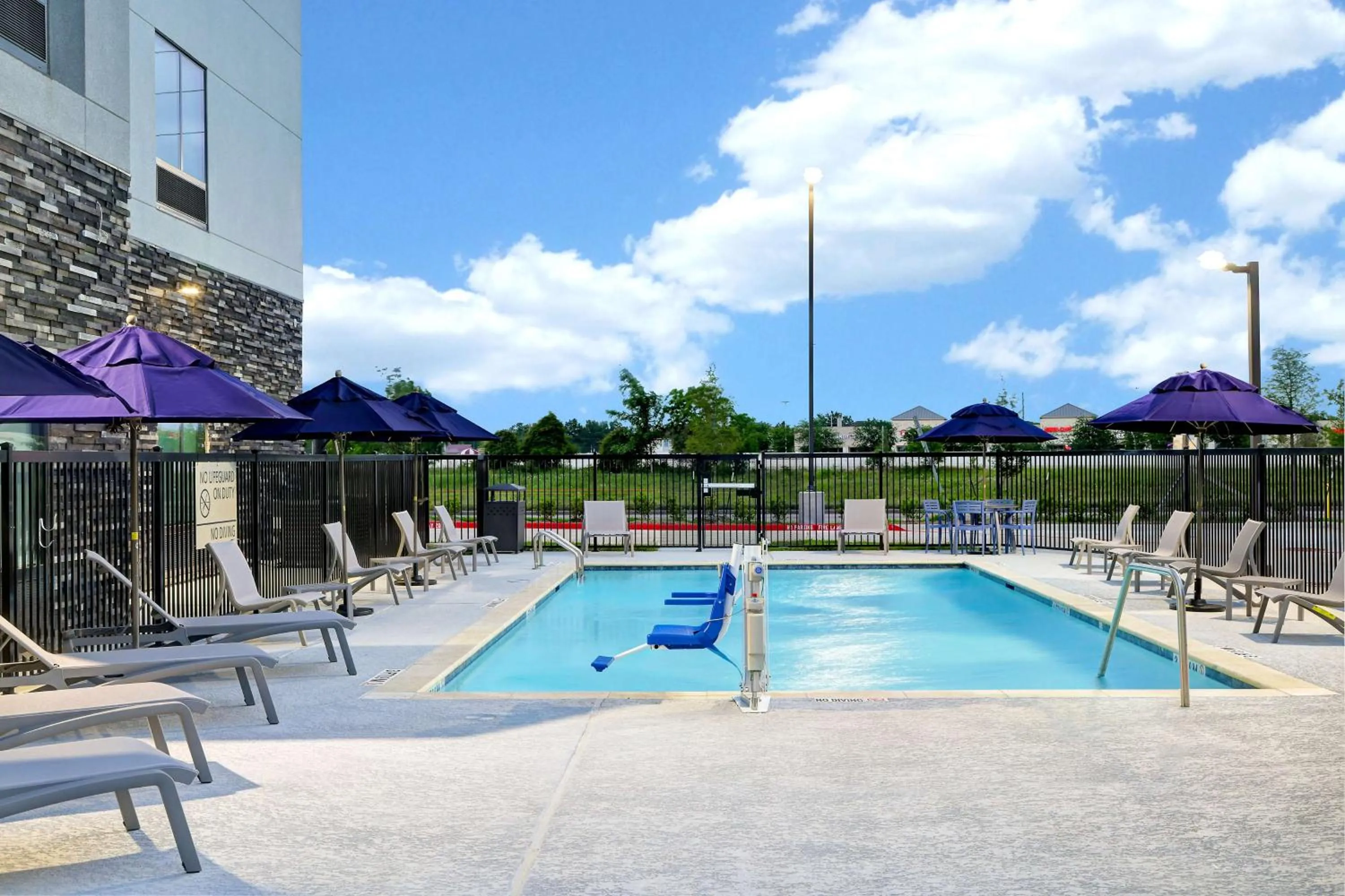 Pool view in Hampton Inn & Suites Houston East Beltway 8, Tx