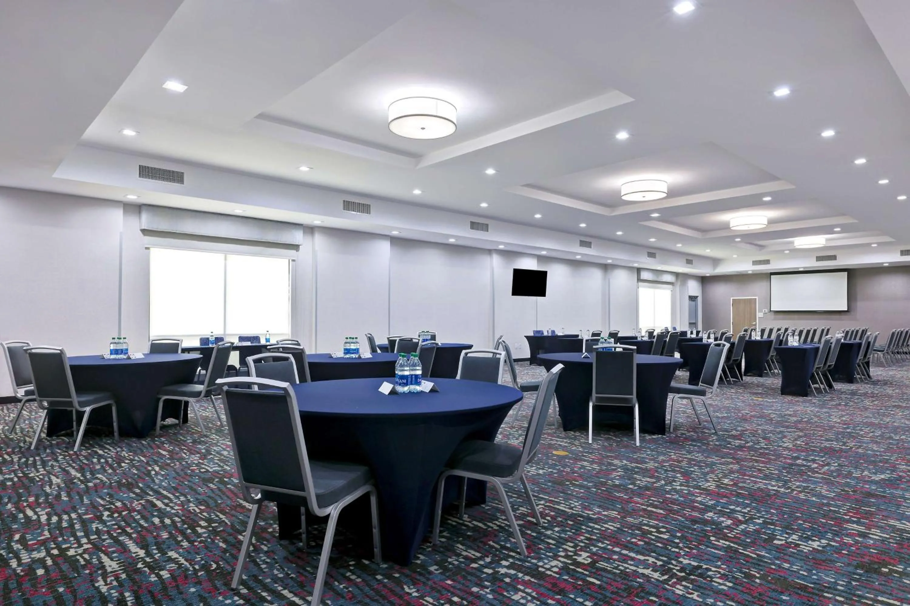 Meeting/conference room in Hampton Inn & Suites Houston East Beltway 8, Tx