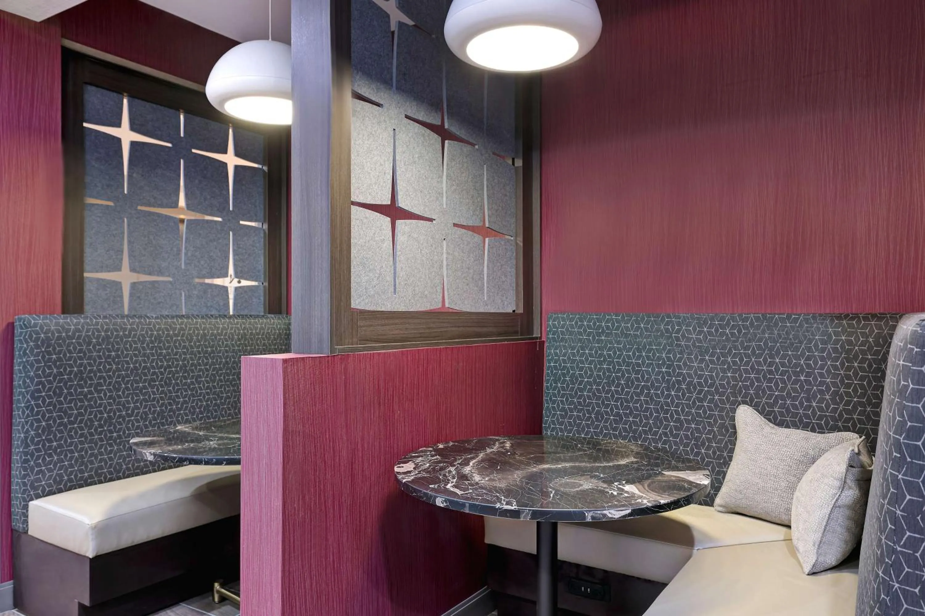 Meeting/conference room in Hampton Inn & Suites Houston East Beltway 8, Tx