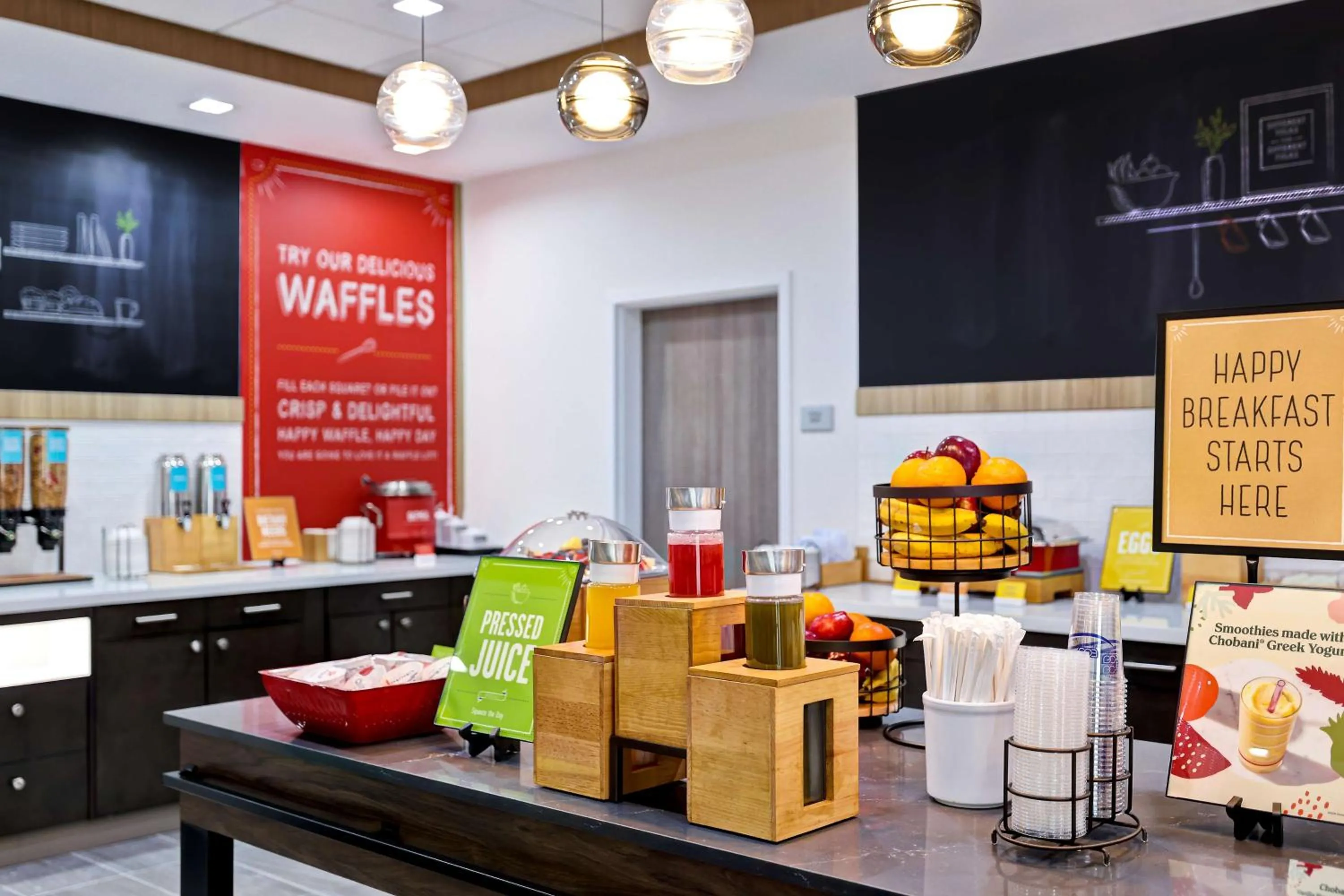 Breakfast in Hampton Inn & Suites Houston East Beltway 8, Tx