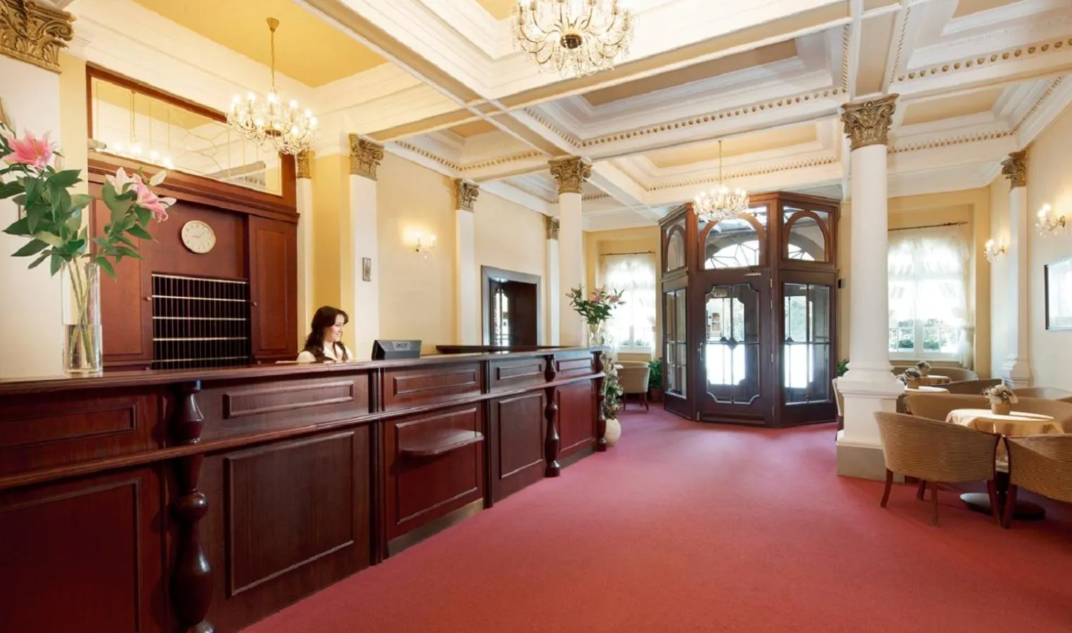 Lobby or reception in Savoy Spa & Kurhotel