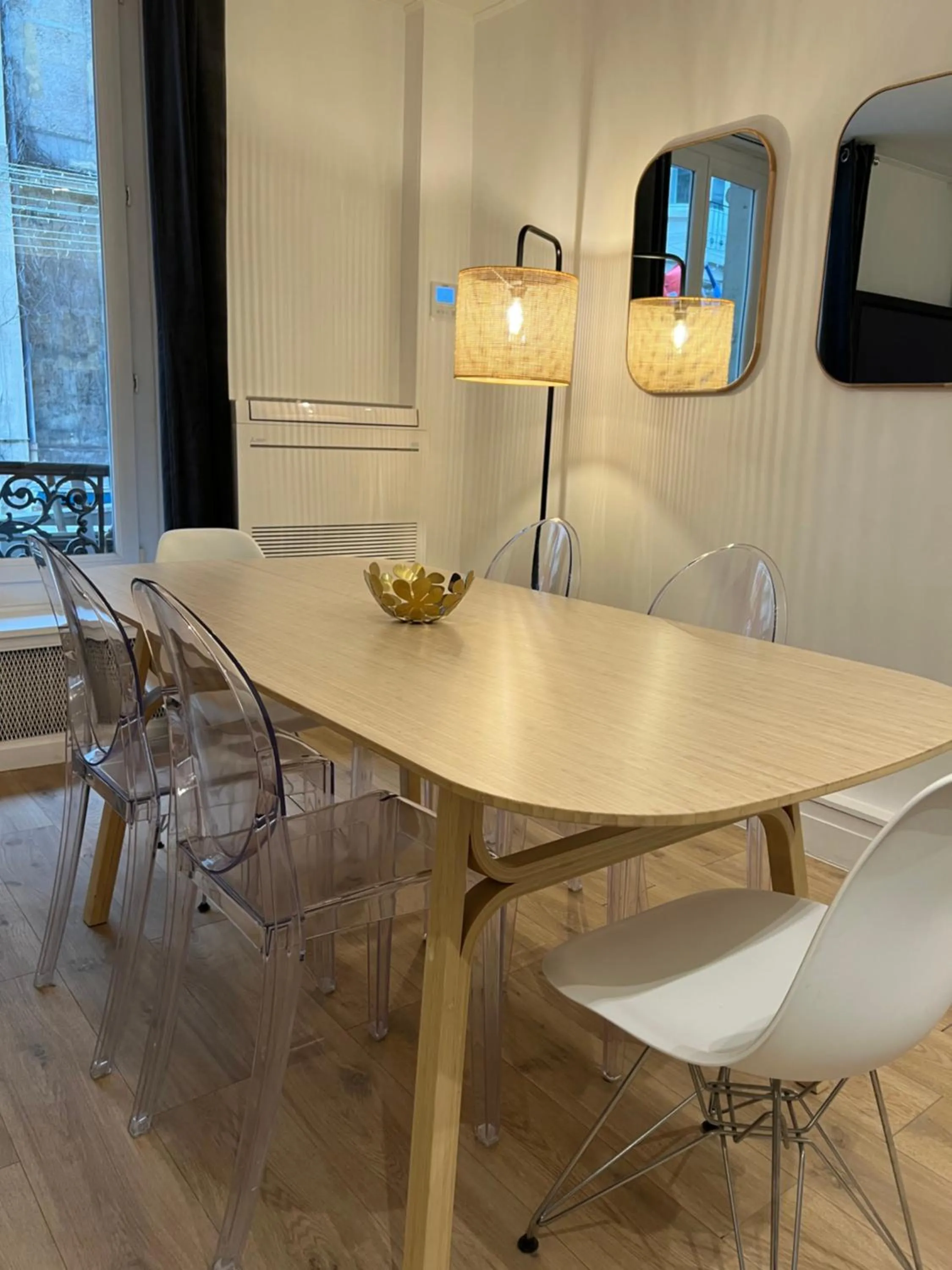 Dining area in NOTRE DAME - STYLISH APARTMENT
