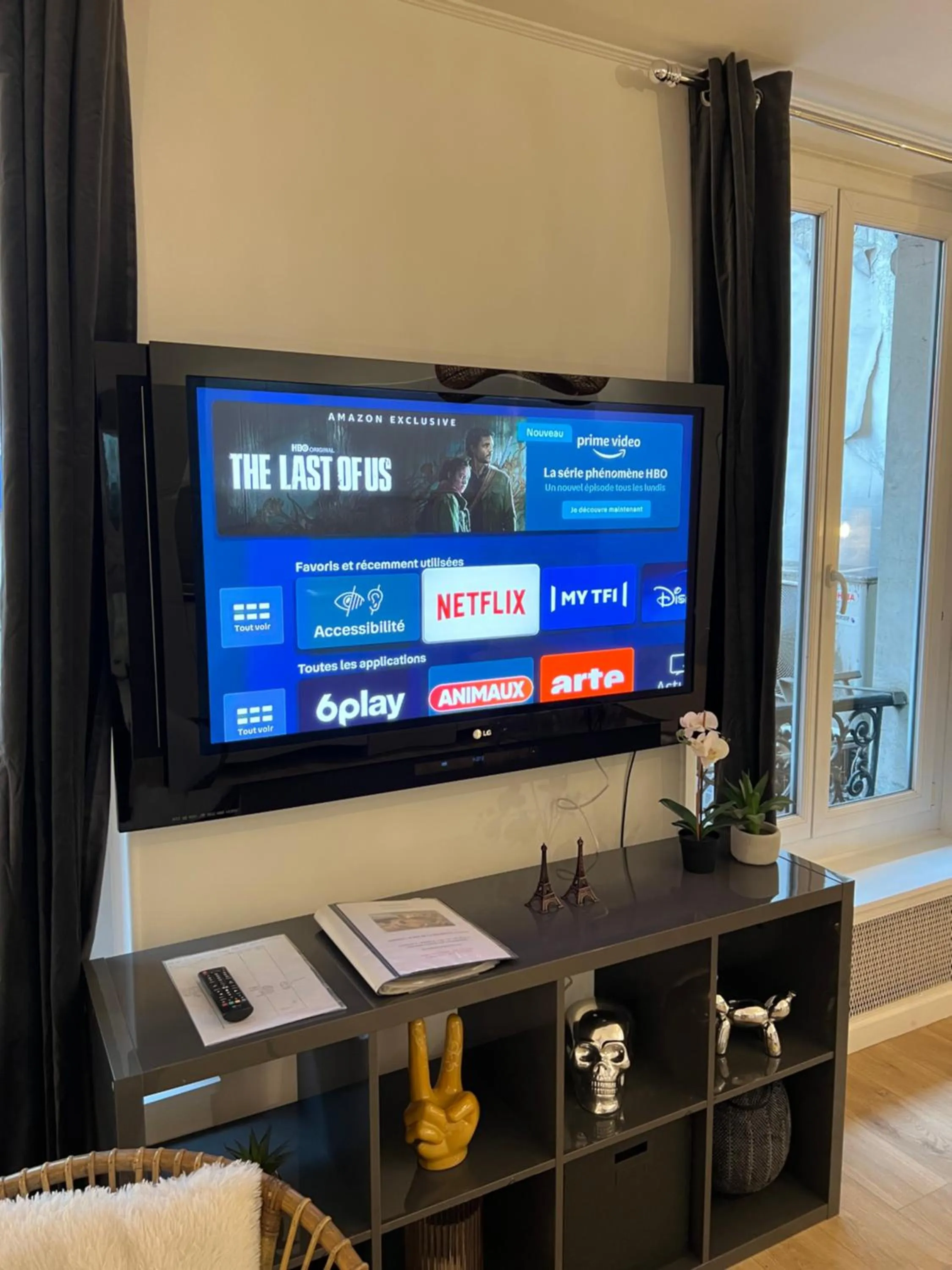 TV and multimedia in NOTRE DAME - STYLISH APARTMENT