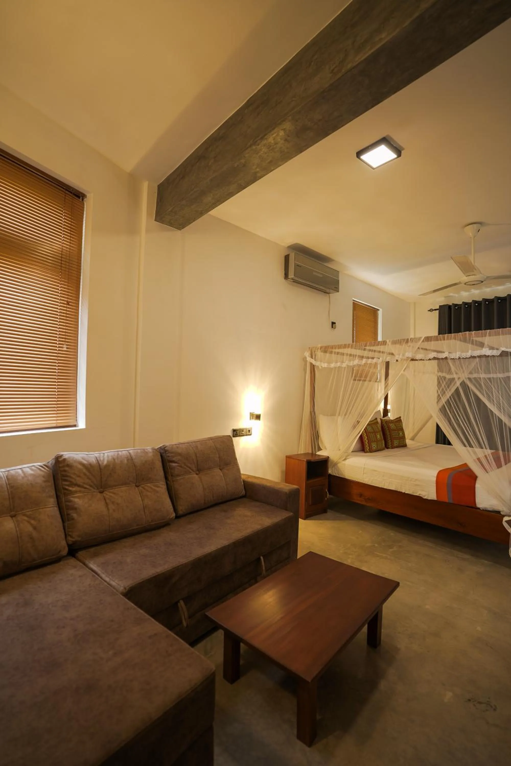 Photo of the whole room, Bed in Hanthana House