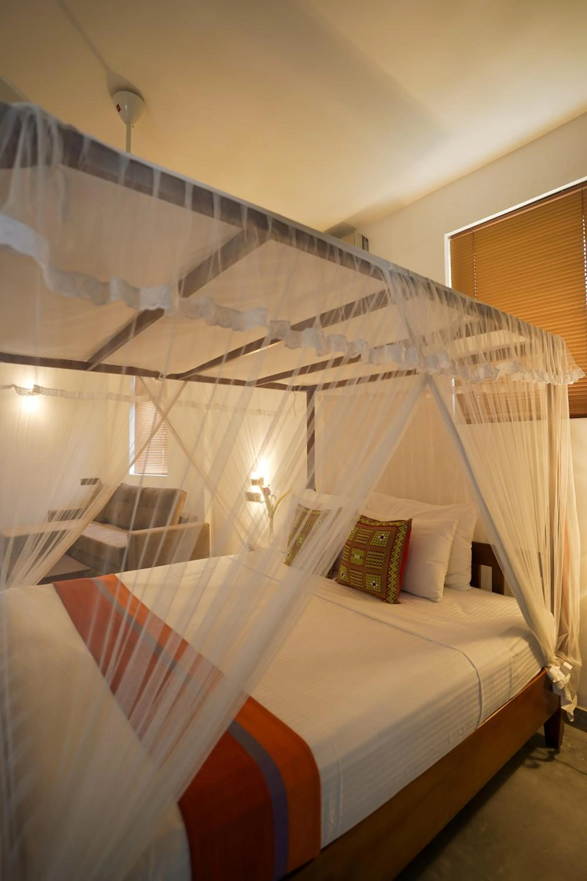 Photo of the whole room, Bed in Hanthana House