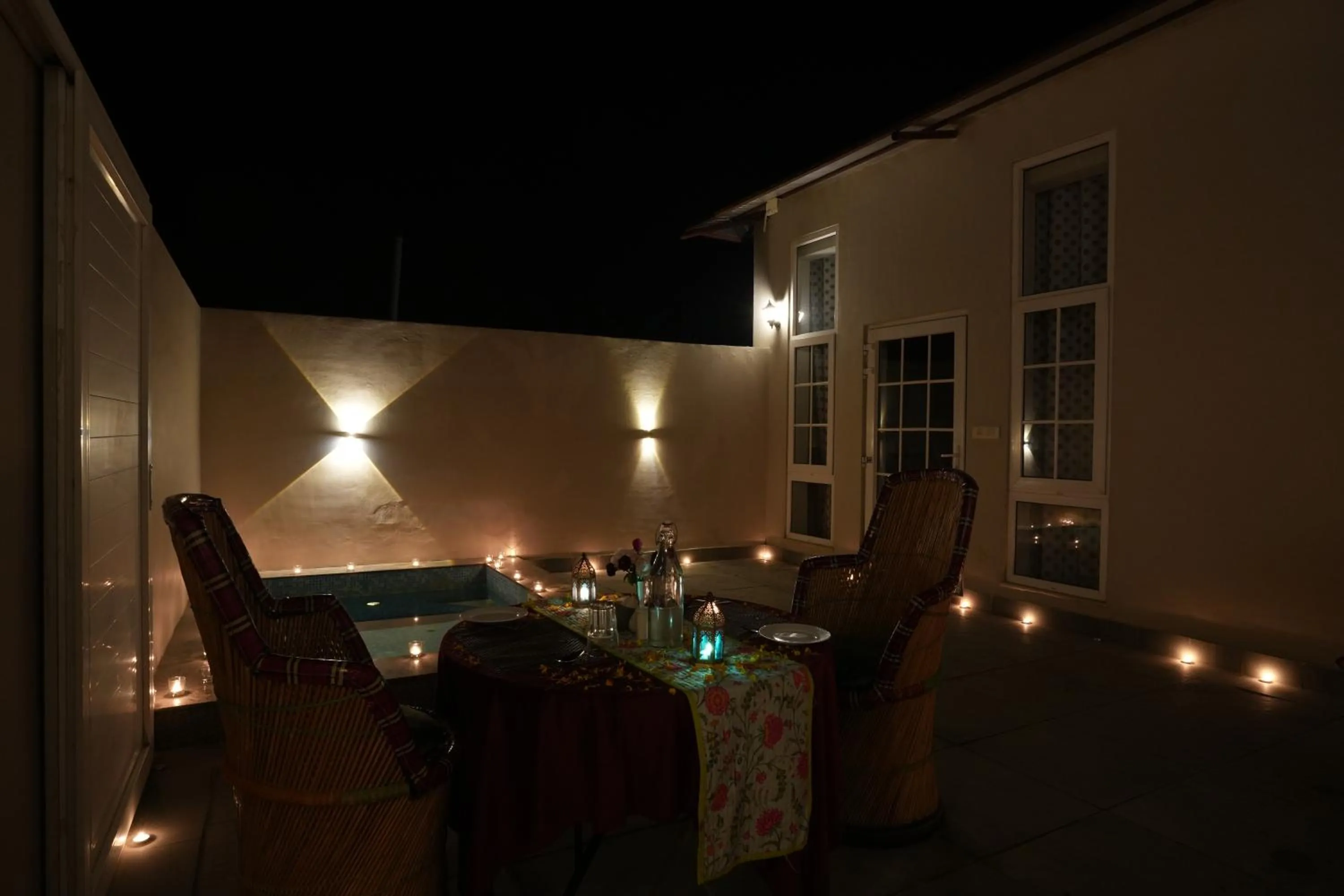 Dining area in Astroport Sariska Treetop by Eight Continents