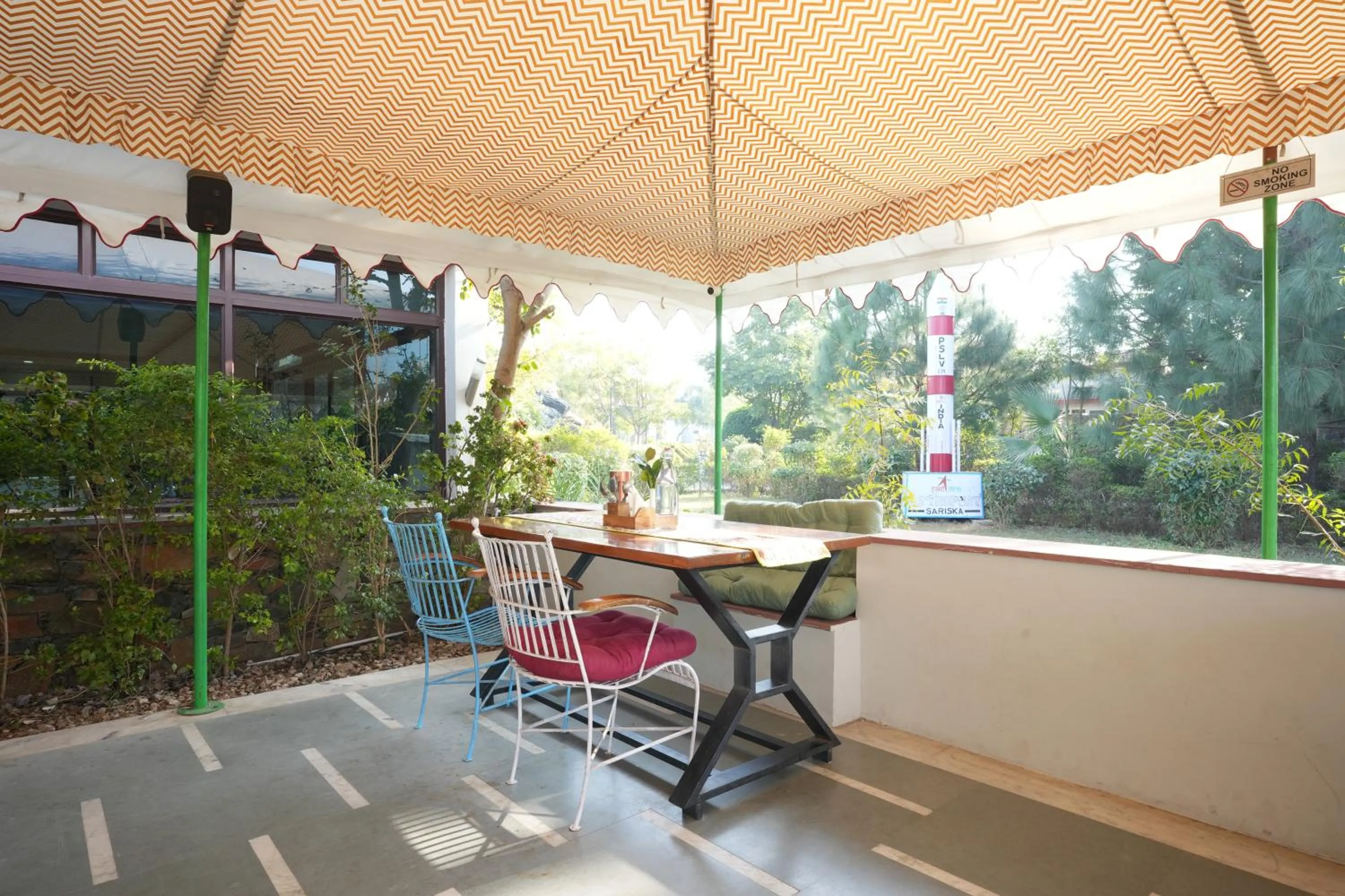 Restaurant/places to eat in Astroport Sariska Treetop by Eight Continents