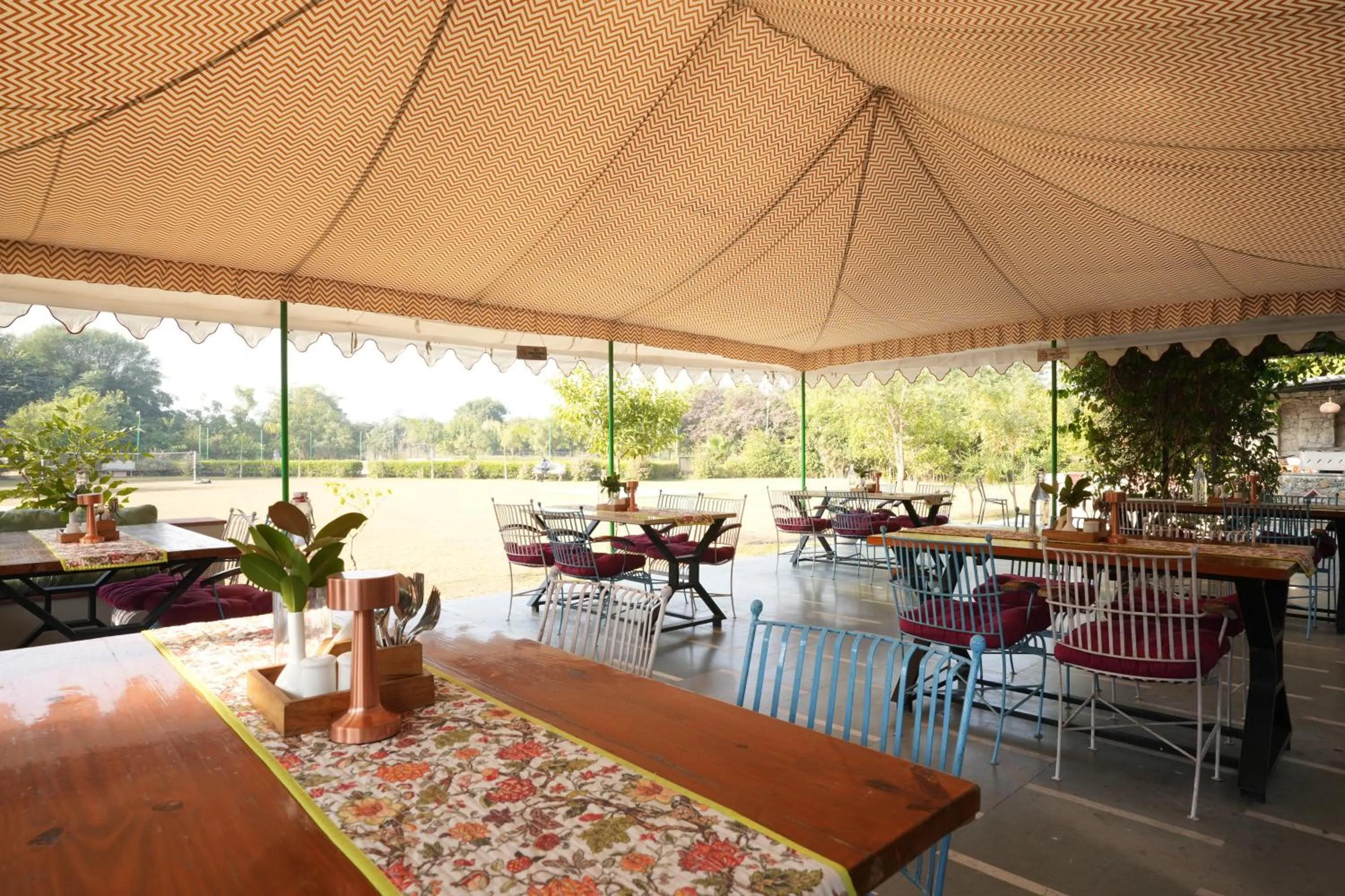 Restaurant/places to eat in Astroport Sariska Treetop by Eight Continents