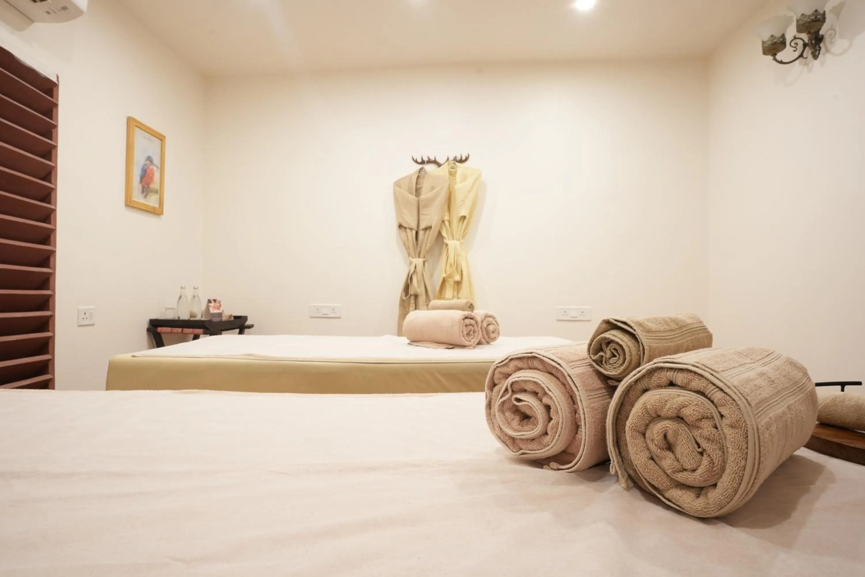 Spa and wellness centre/facilities, Bed in Astroport Sariska Treetop by Eight Continents