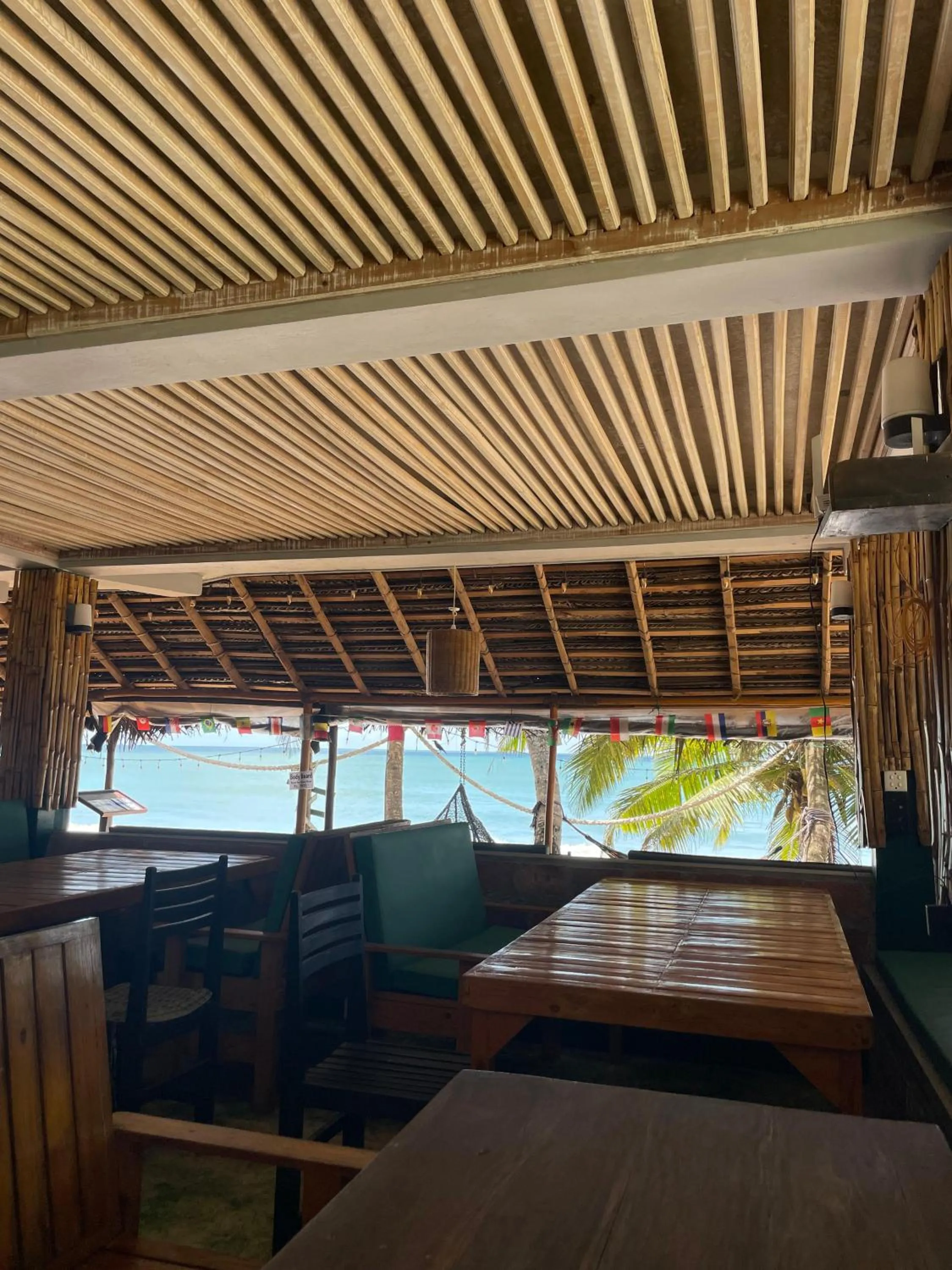 Restaurant/places to eat in Frangipani Beach Villa