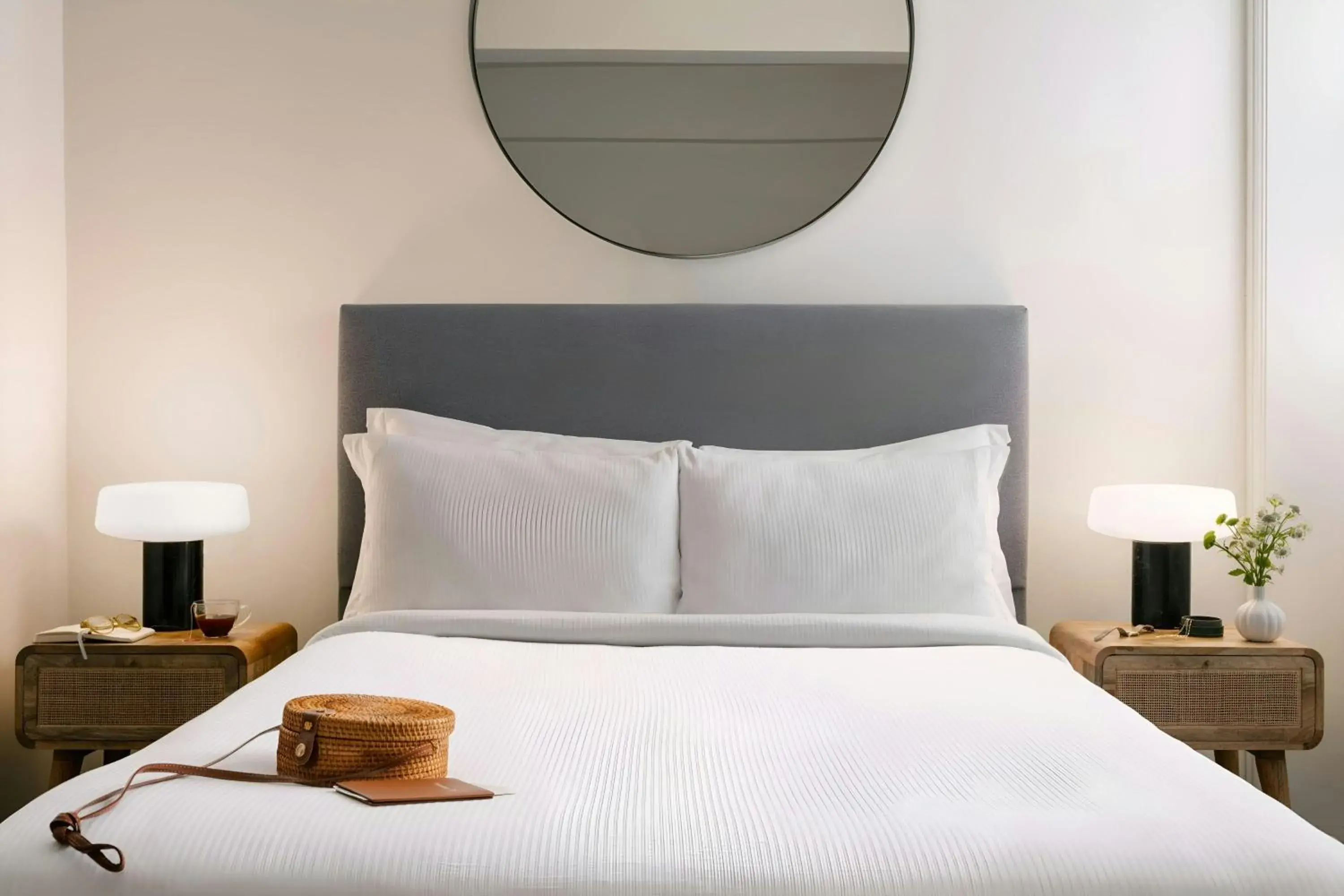 Double Room - Lower Level in Kensington Gardens Hotel, Sonder by Marriott Bonvoy Double Room - Lower Level in Kensington Gardens Hotel, Sonder by Marriott Bonvoy