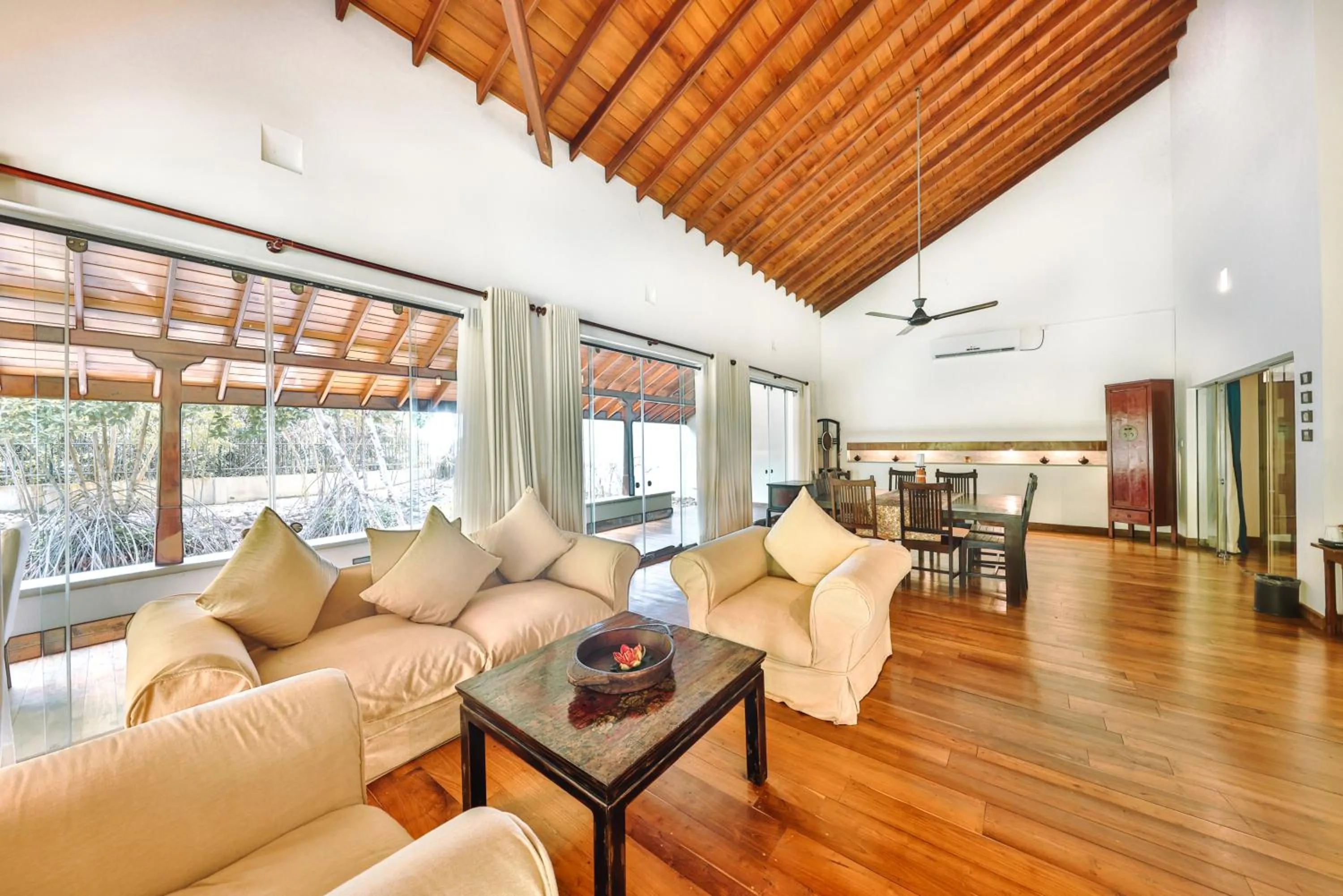 Living room in Villa Hundira
