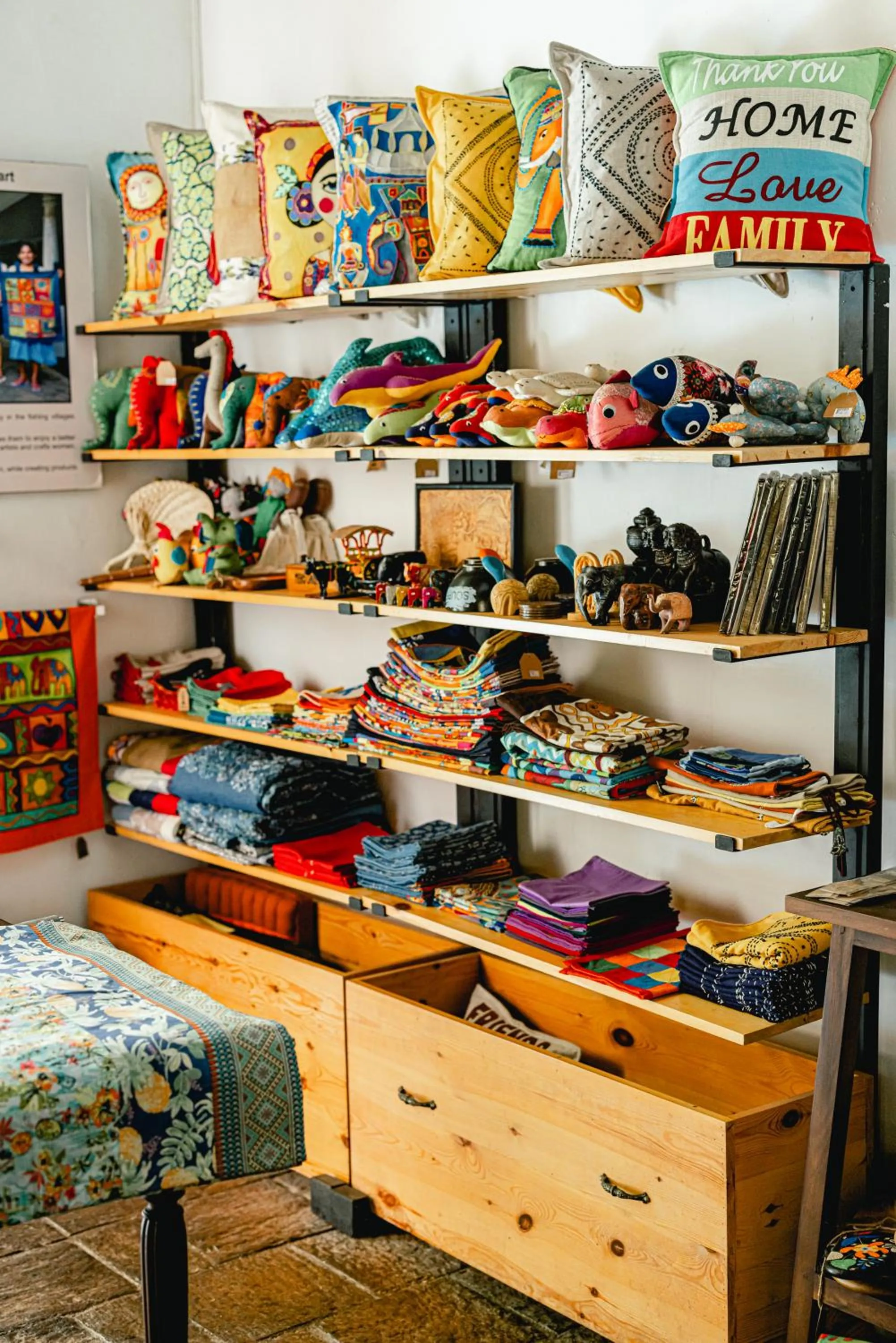 Shopping Area in Villa Hundira