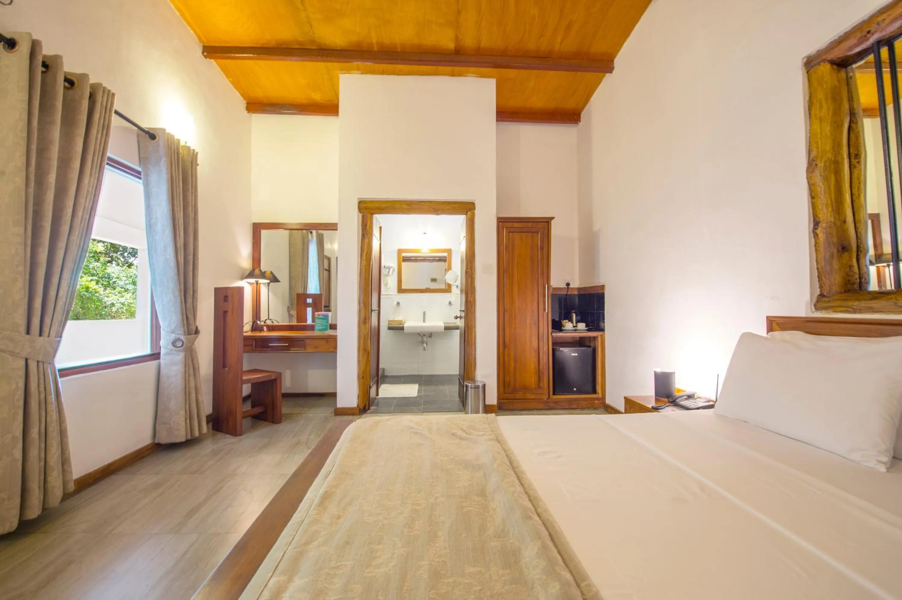 Bed in Kalu's Hideaway Udawalawe