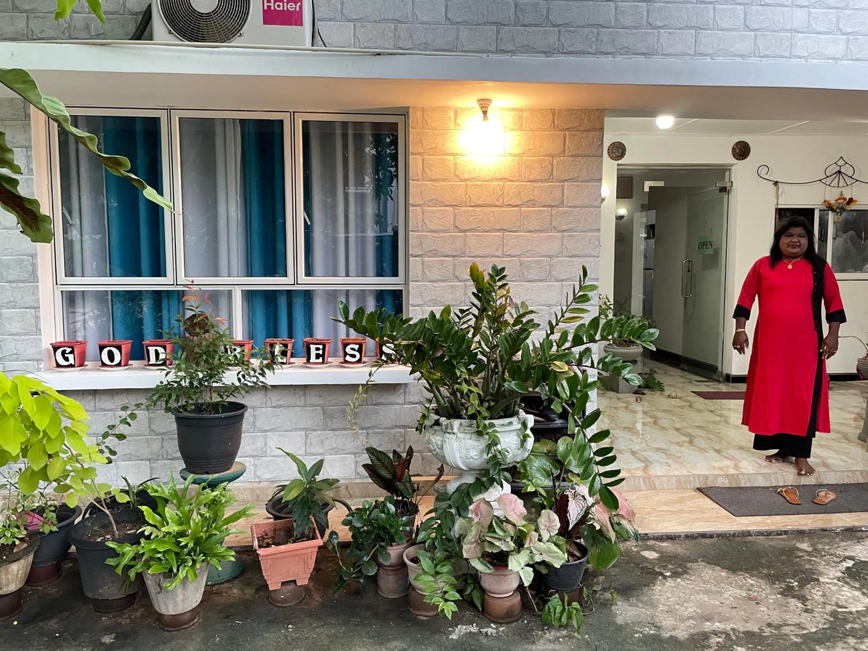 Rock Cascade Tourist Home & Cookery School