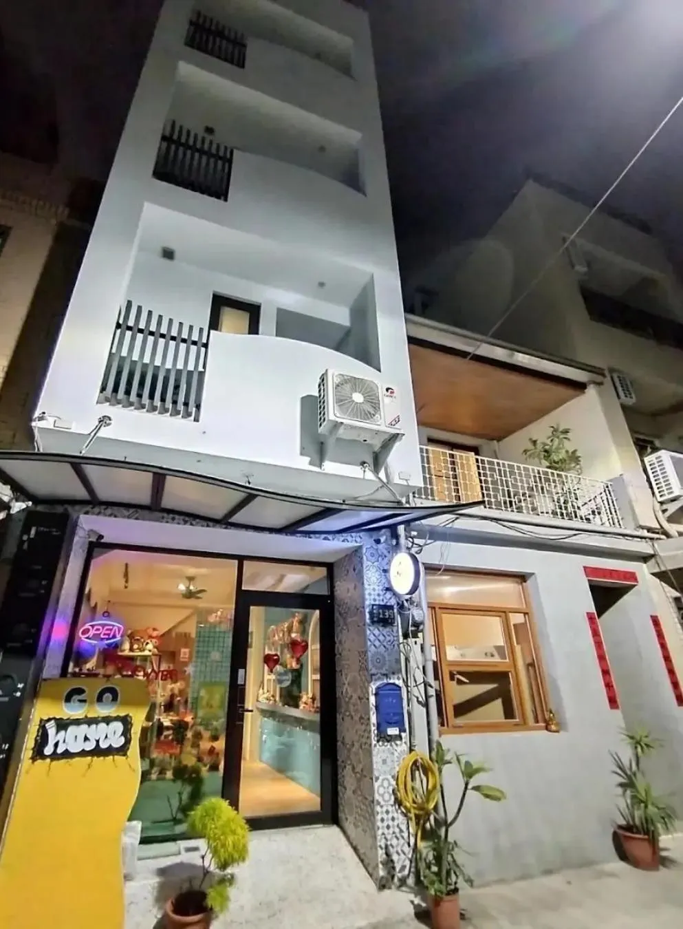 Property building in Go Home Homestay