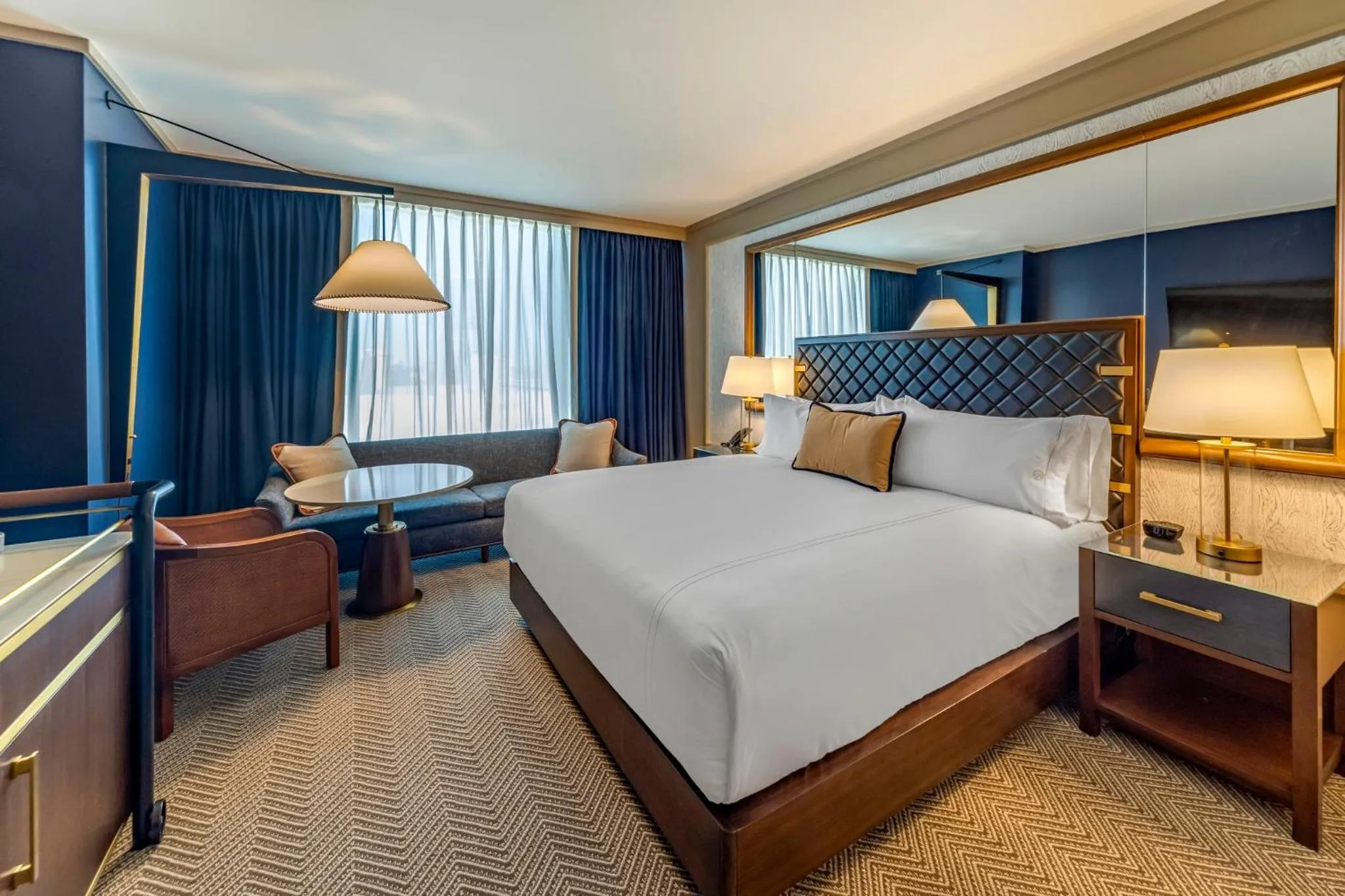 Photo of the whole room, Bed in Omni Oklahoma City Hotel