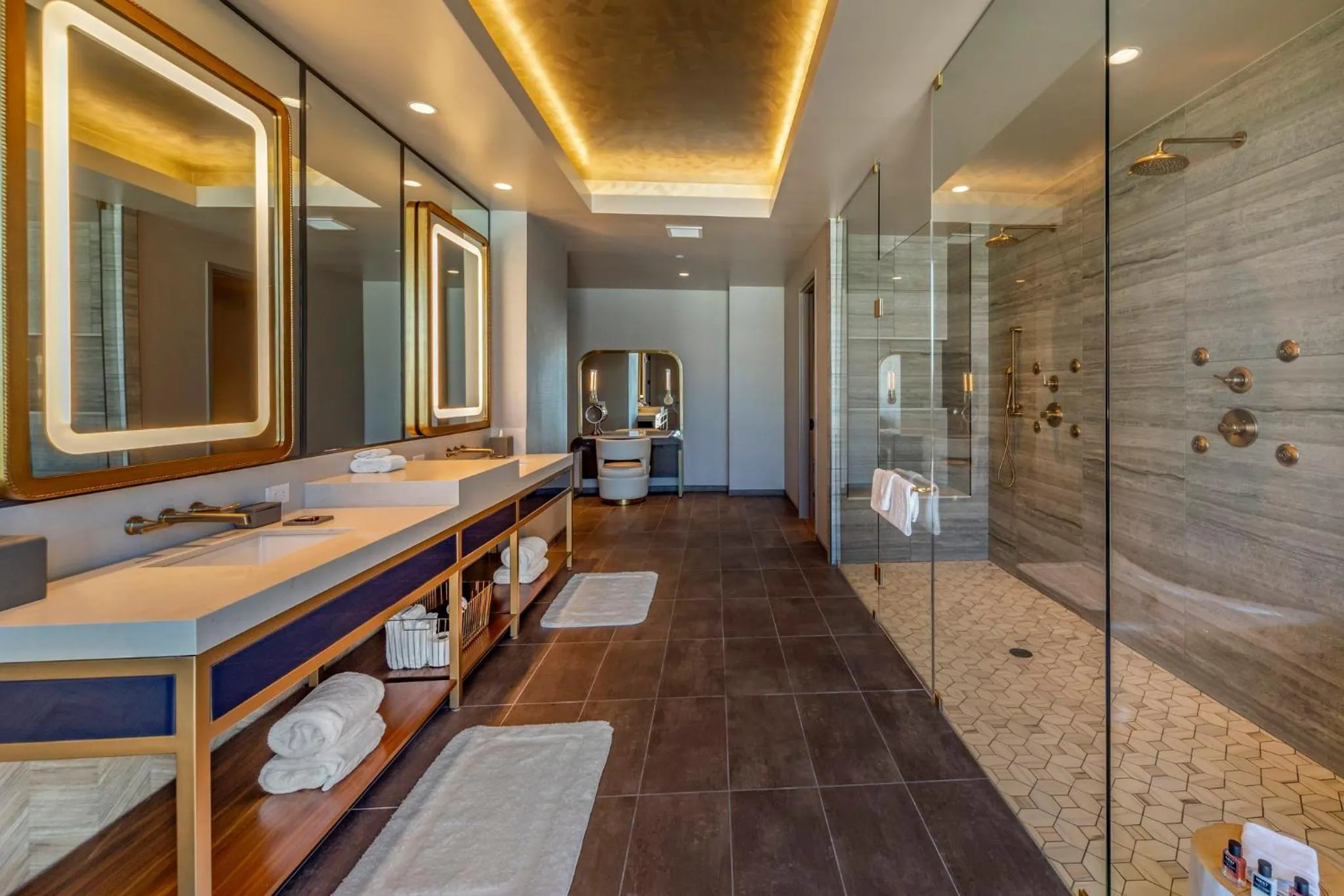 Photo of the whole room in Omni Oklahoma City Hotel