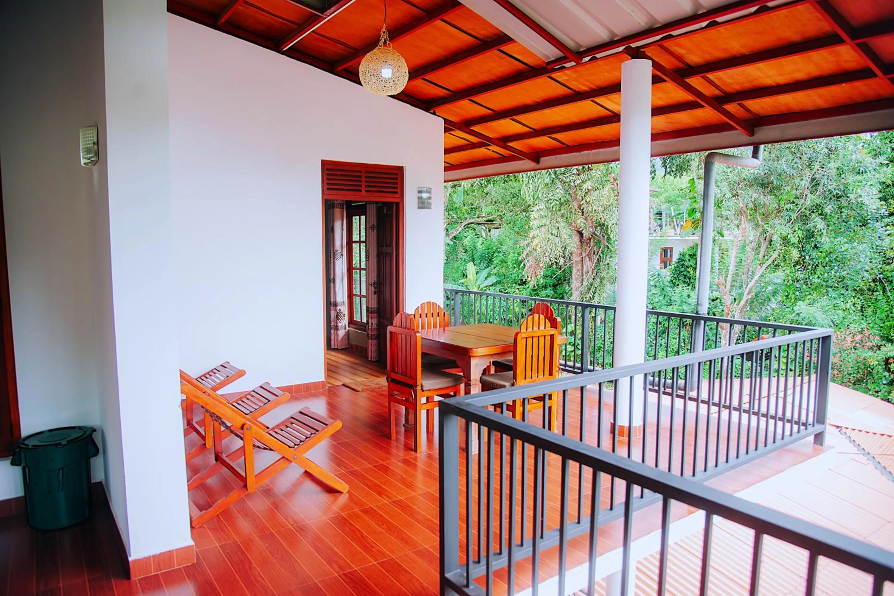 Balcony/Terrace in Freedom Guest Inn Ella