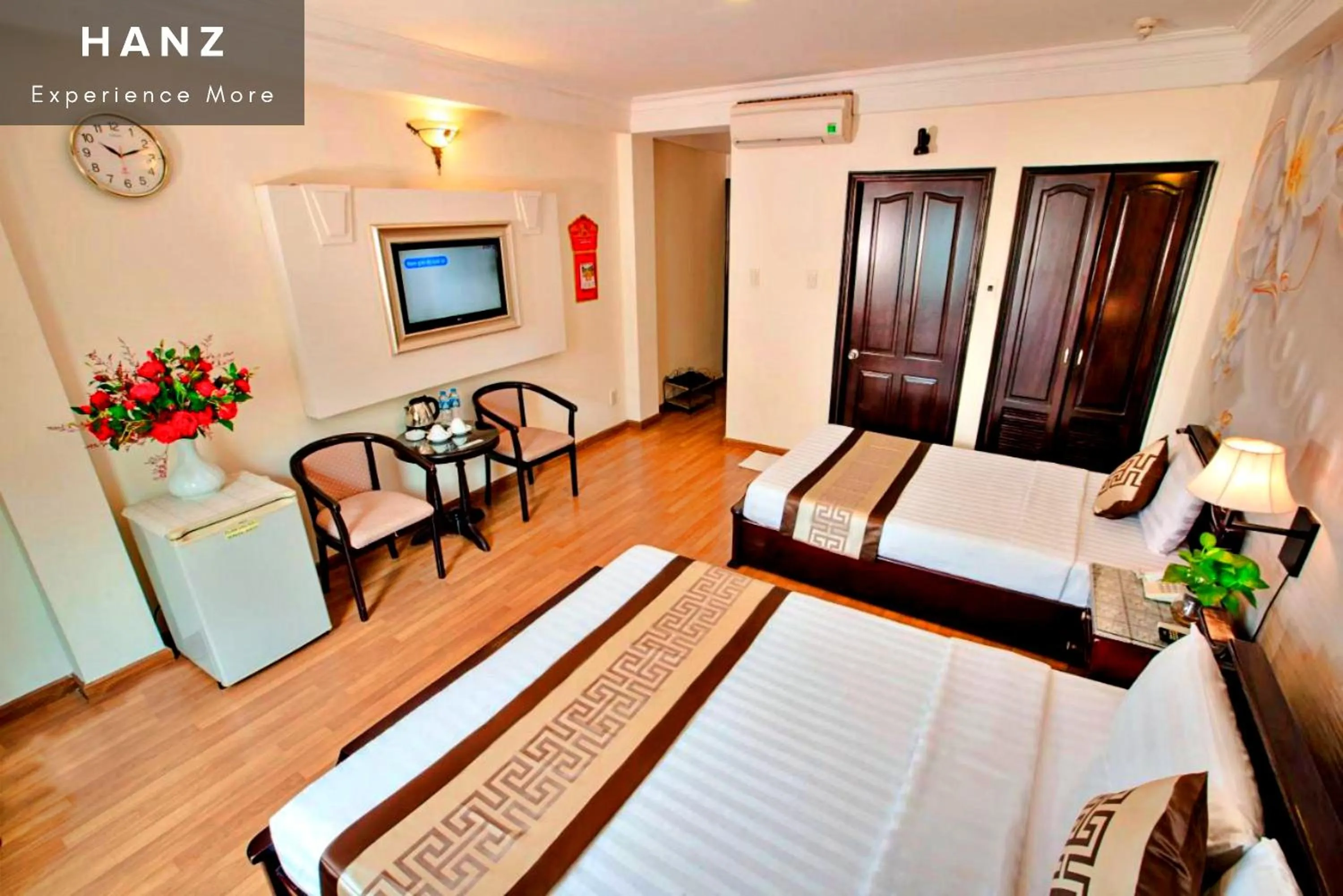 Communal lounge/ TV room in HANZ Thanh Thu Hotel