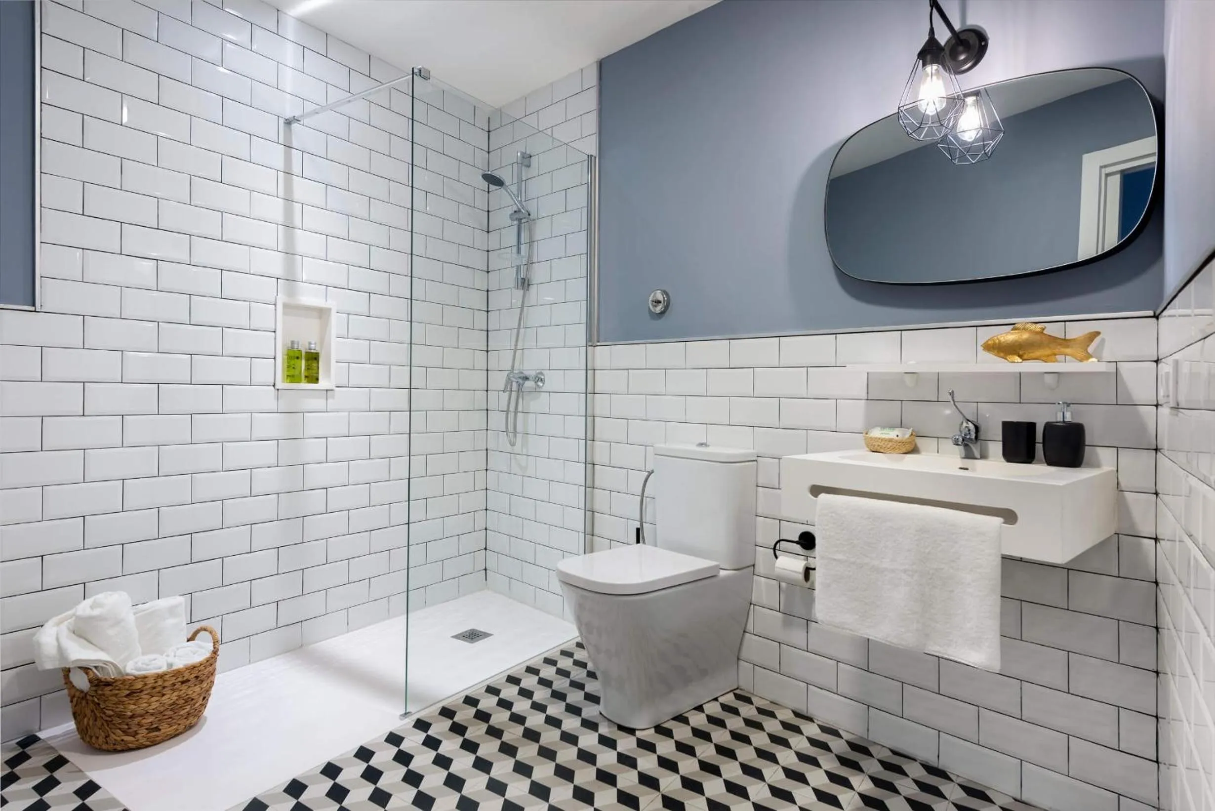 Bathroom in Casa Sevilla 1855 Suites by Época