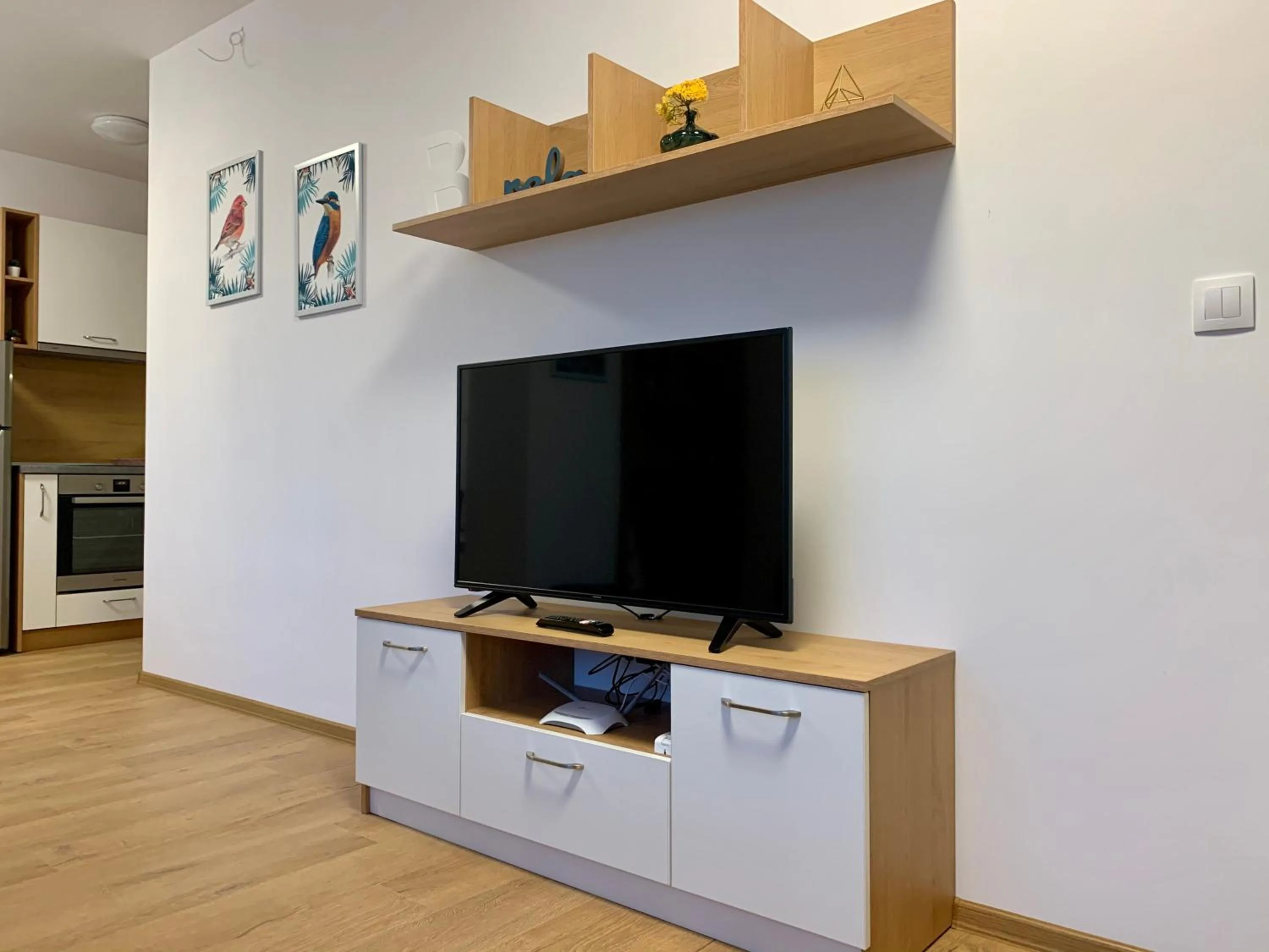 TV and multimedia in Gardenia Apartments