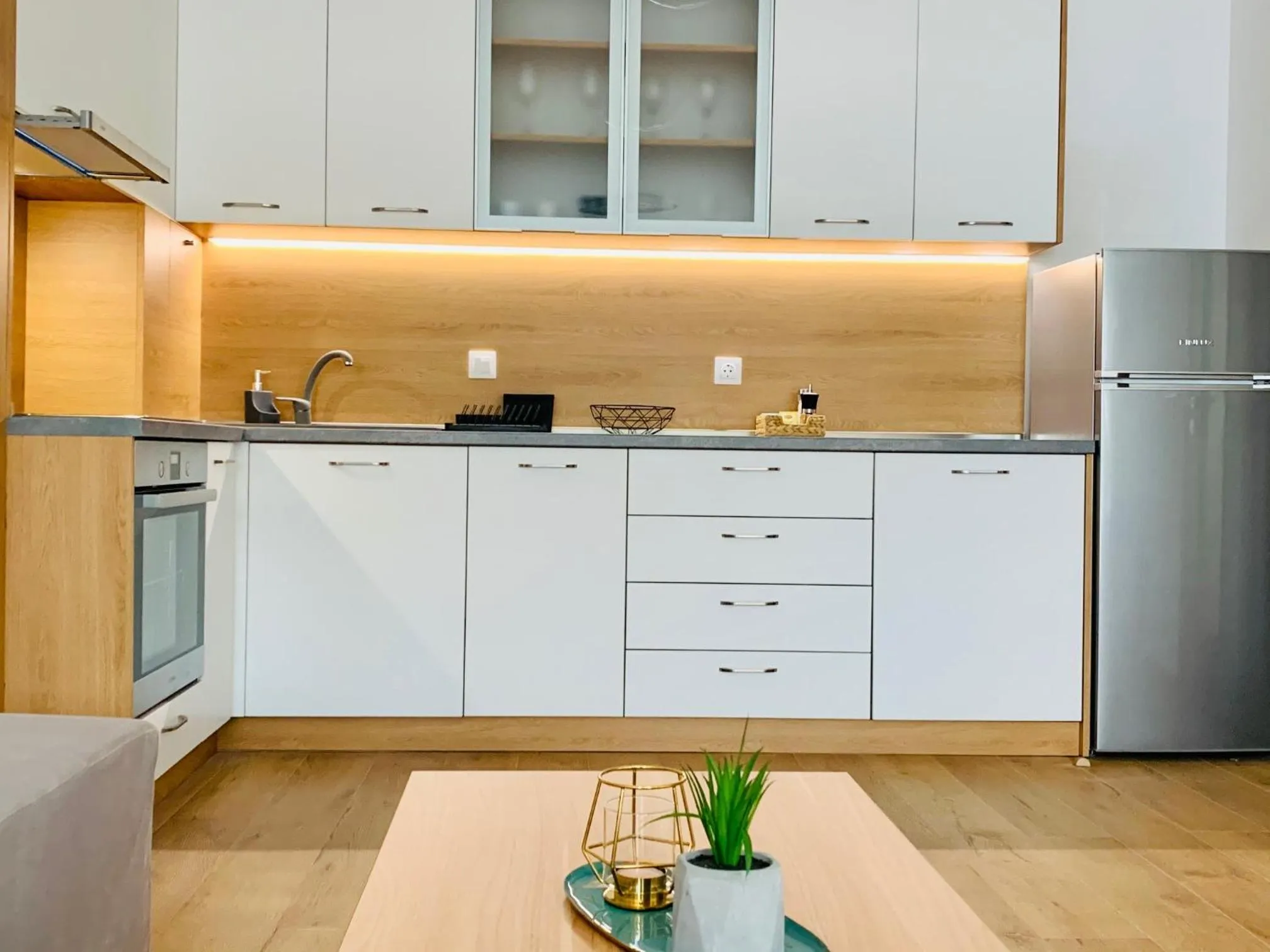 kitchen in Gardenia Apartments