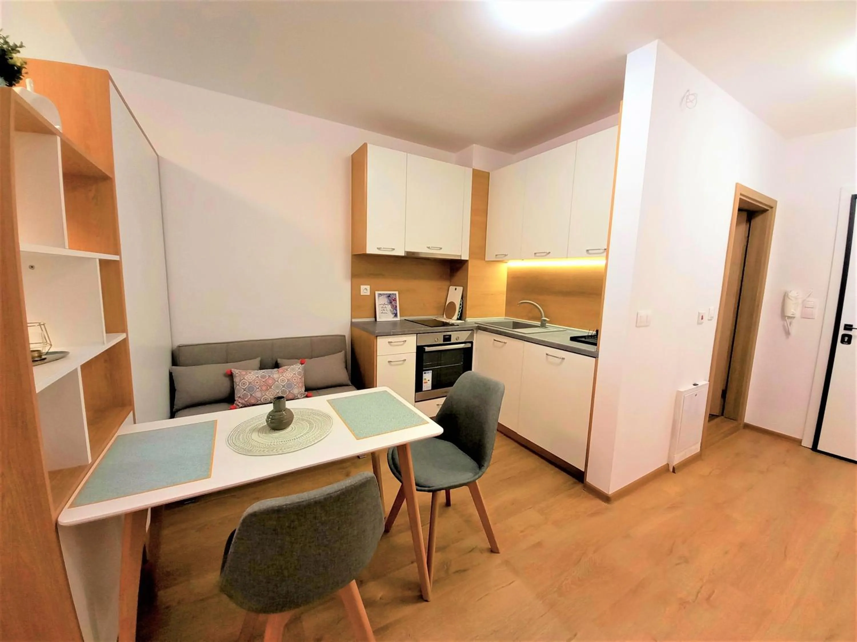 Kitchen or kitchenette in Gardenia Apartments