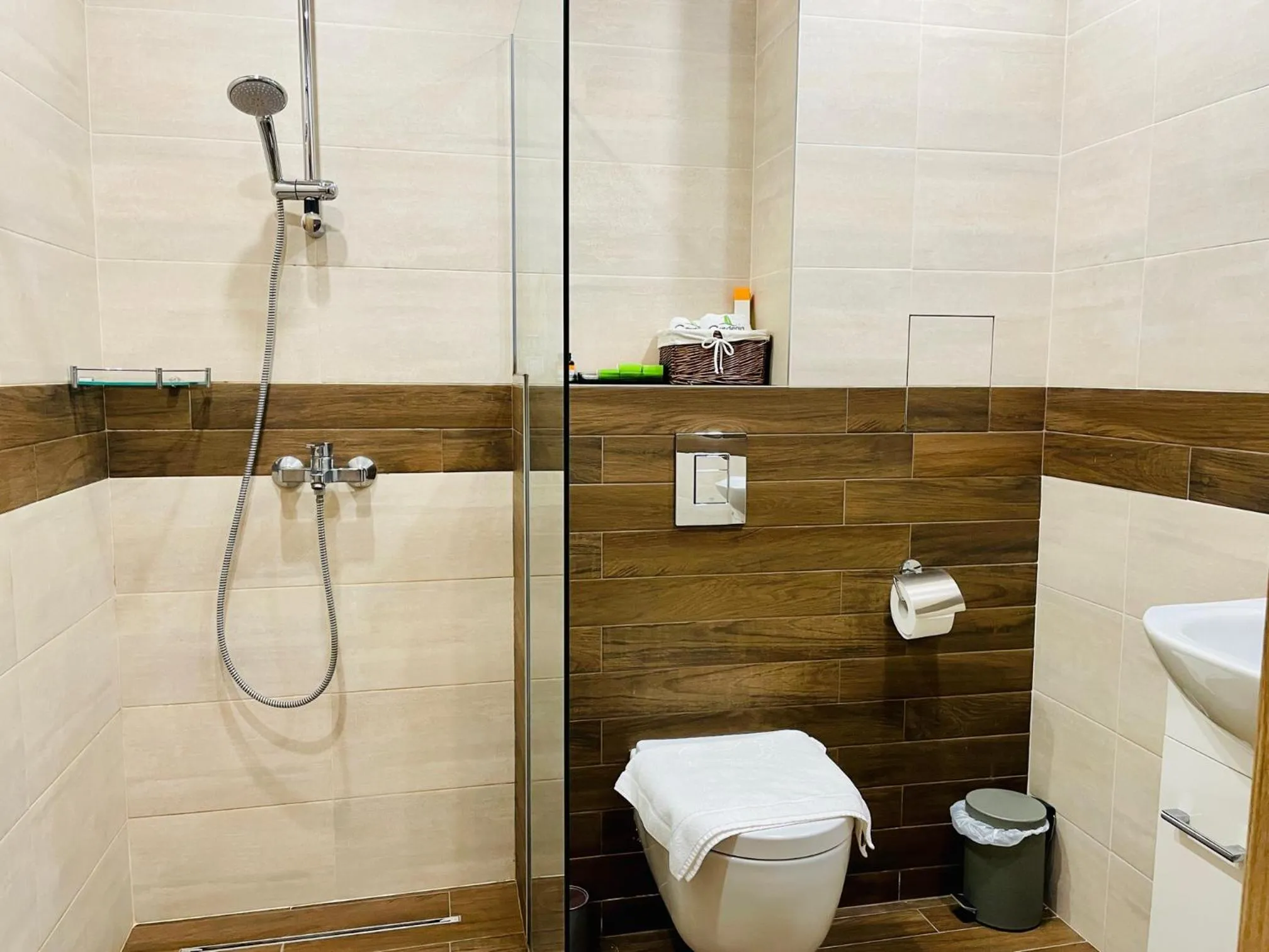 Bathroom in Gardenia Apartments