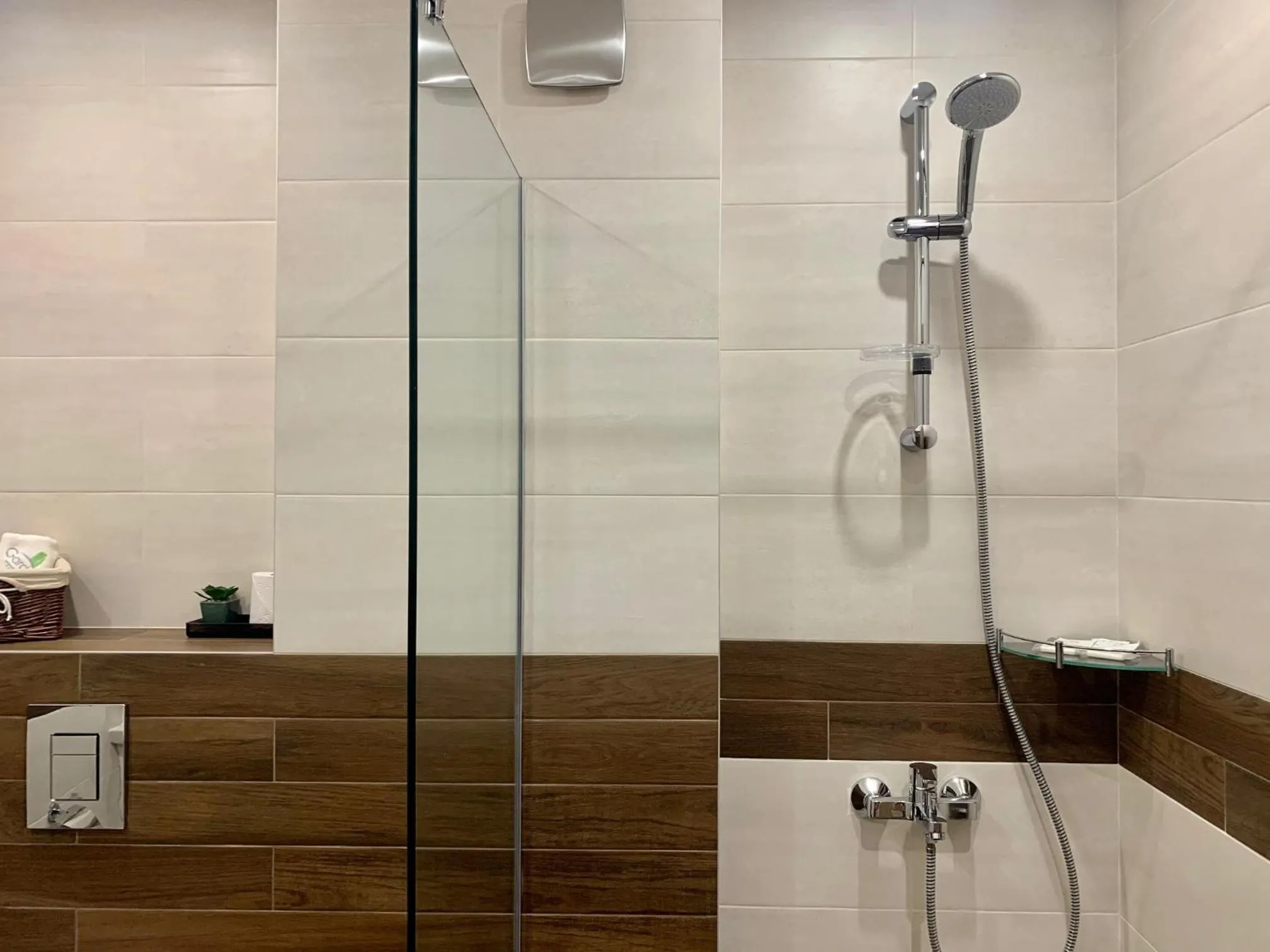 Bathroom in Gardenia Apartments