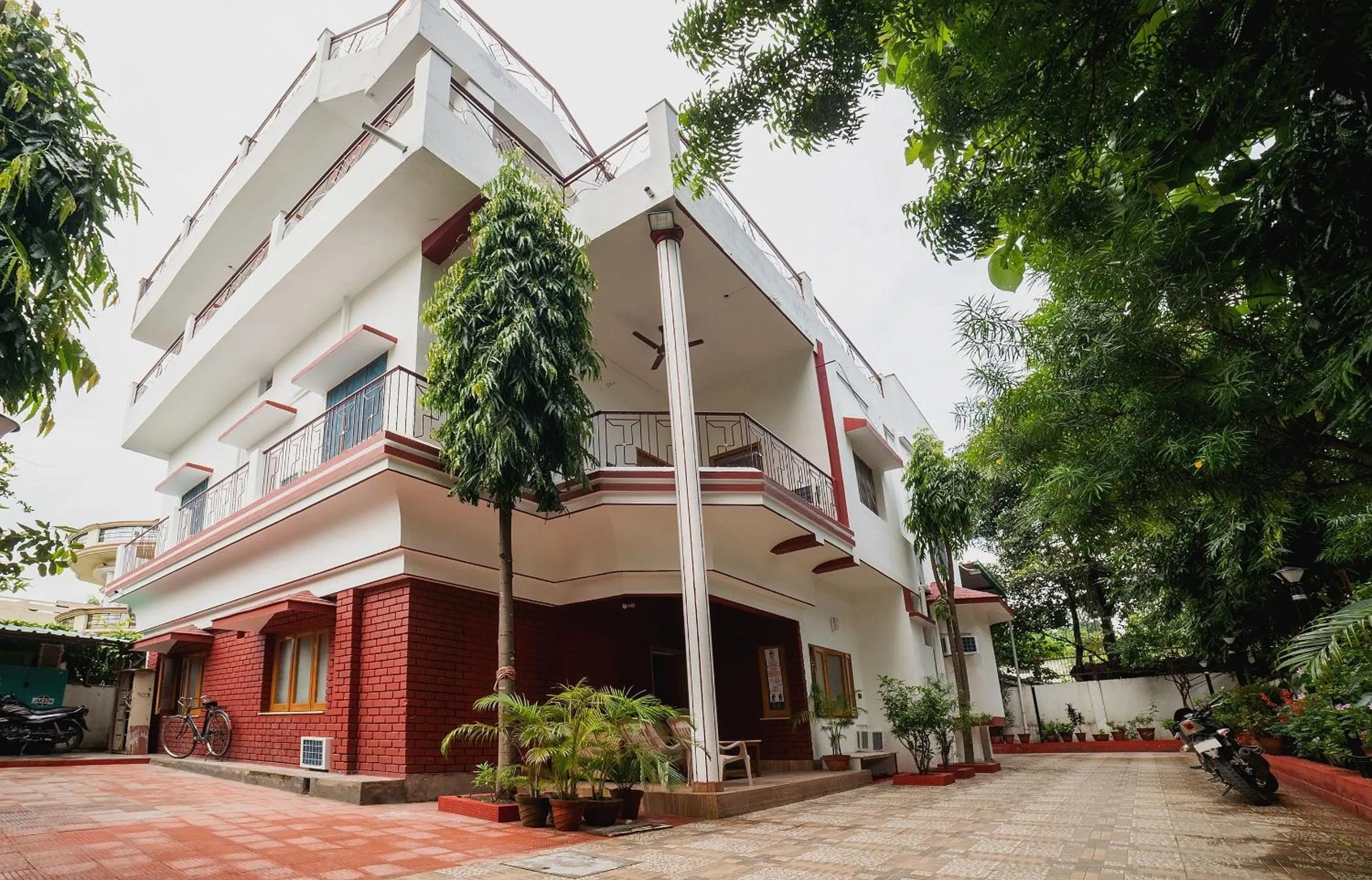 Facade/entrance in Hotel O Home Gautam Homestay