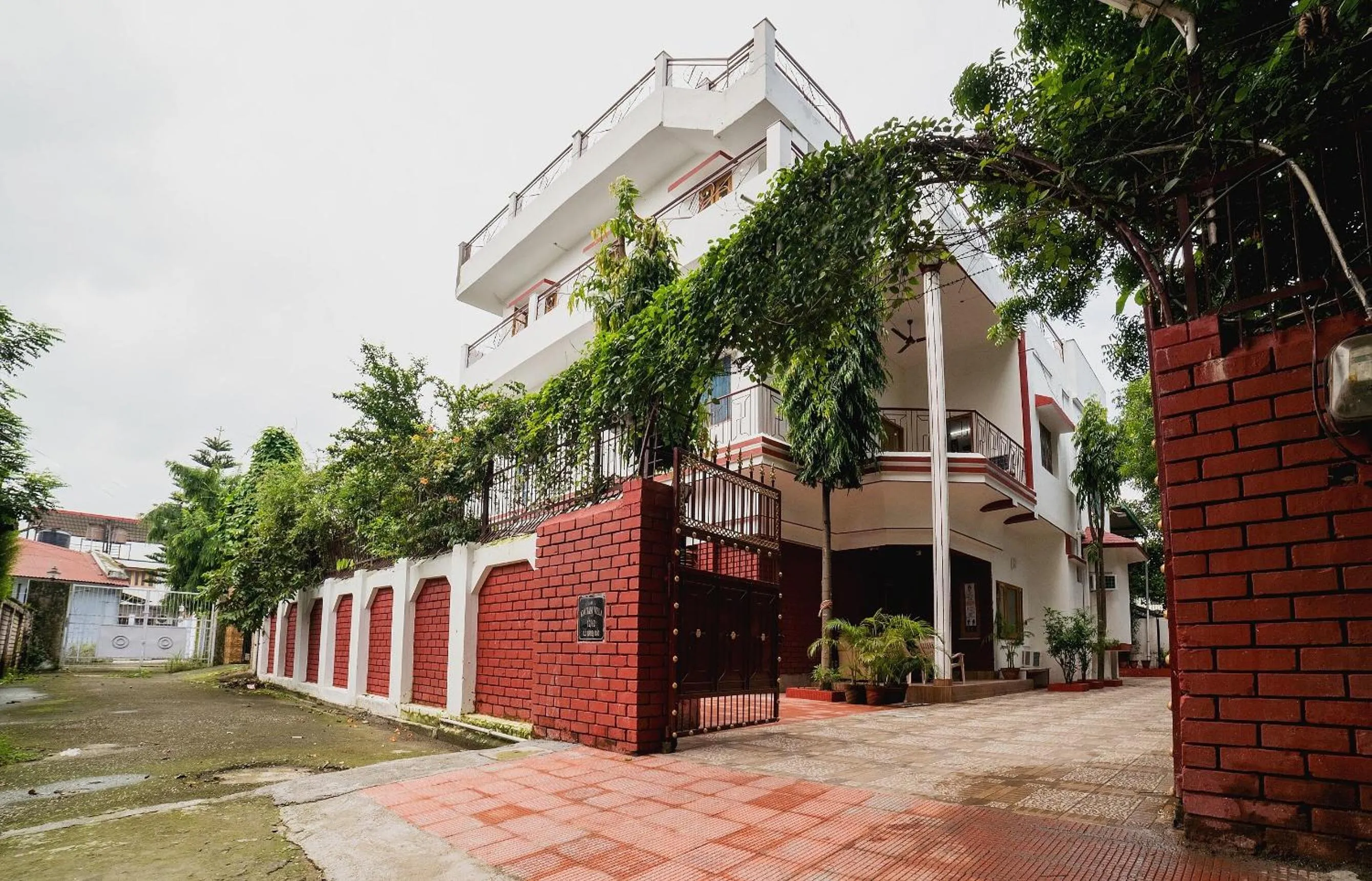 Facade/entrance in Hotel O Home Gautam Homestay