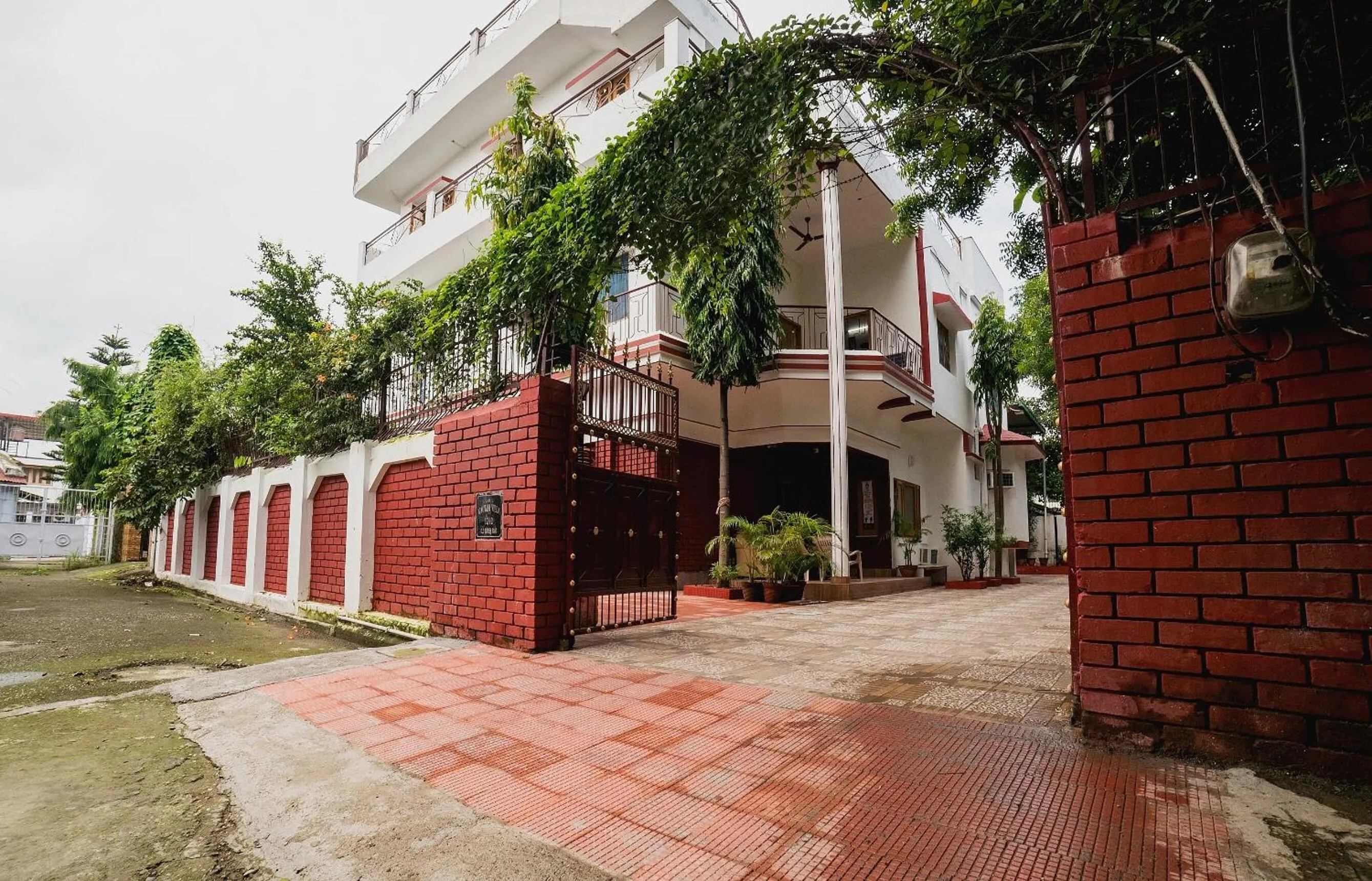 Facade/entrance in Hotel O Home Gautam Homestay