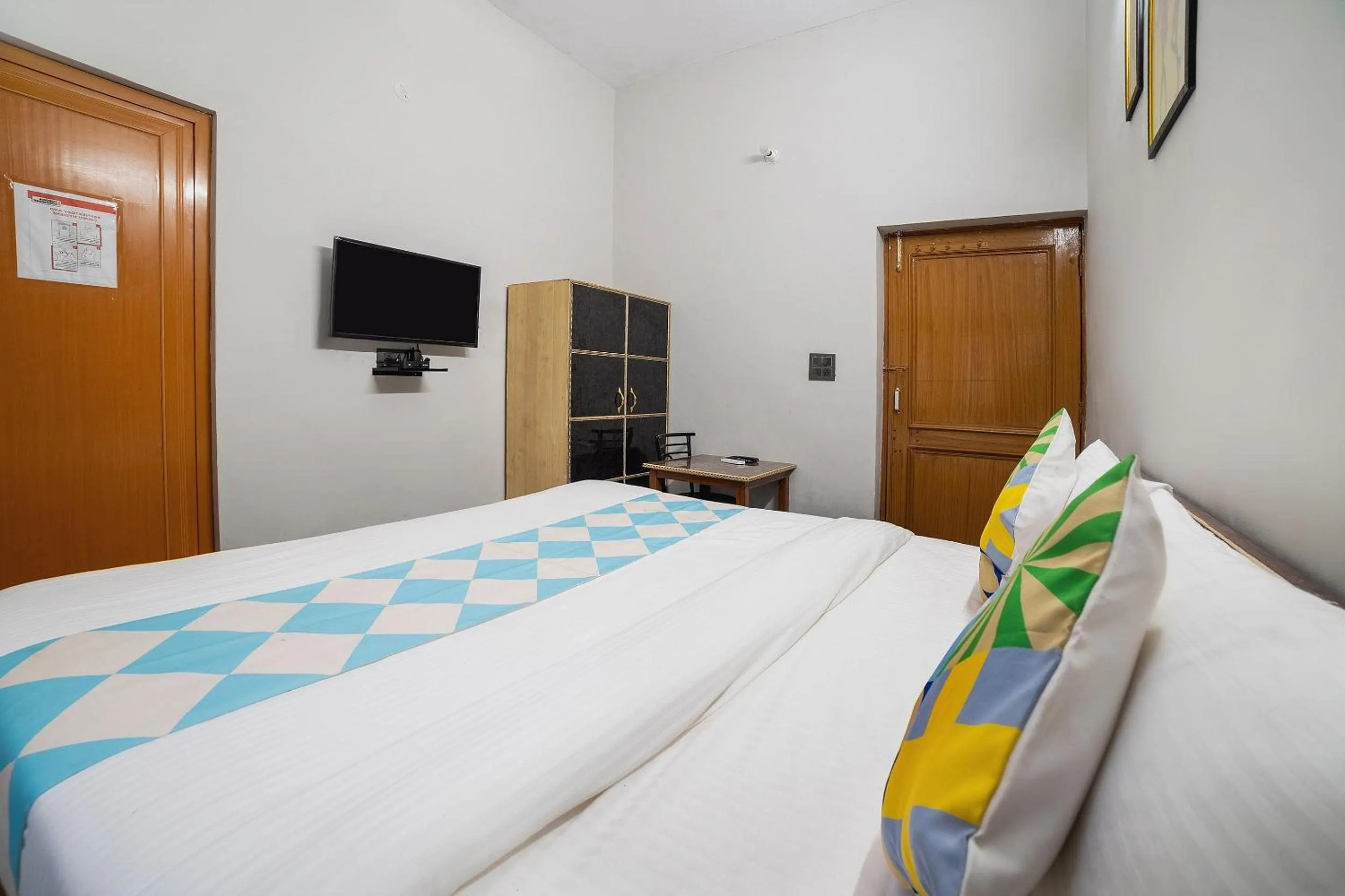 Bedroom, Bed in Hotel O Home Gautam Homestay