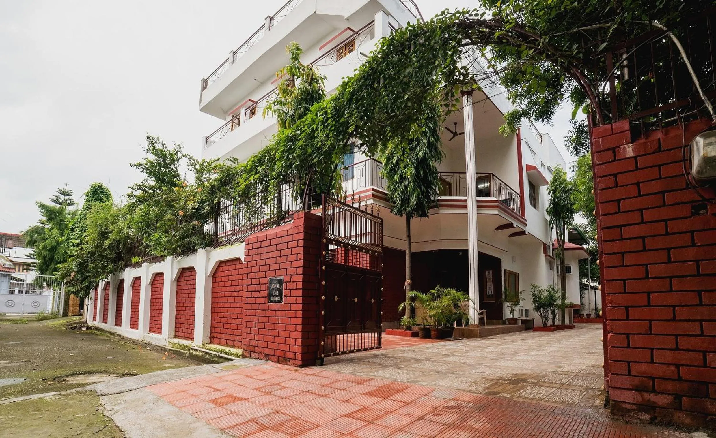 Facade/entrance in Hotel O Home Gautam Homestay