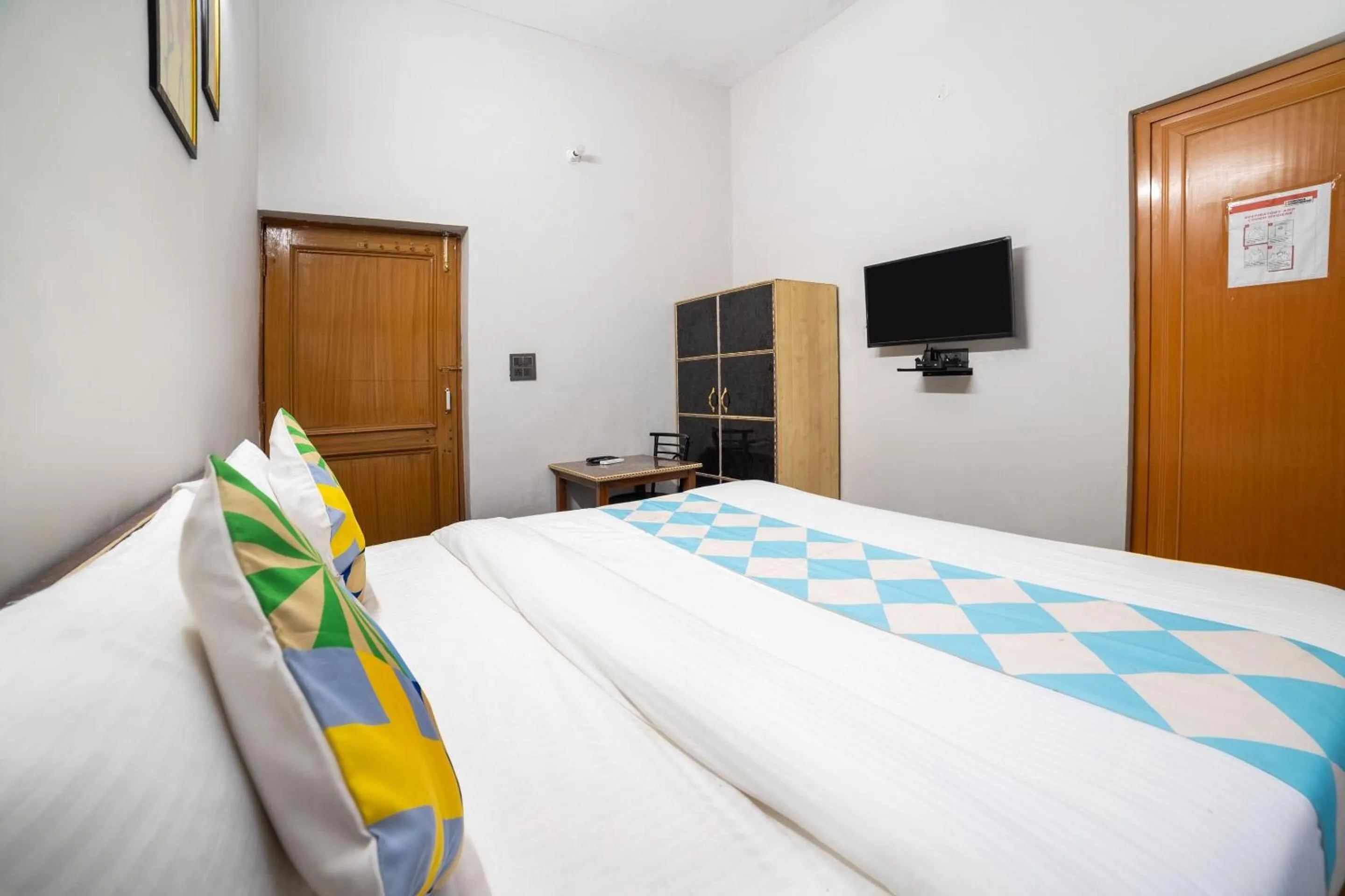 Bedroom, Bed in Hotel O Home Gautam Homestay