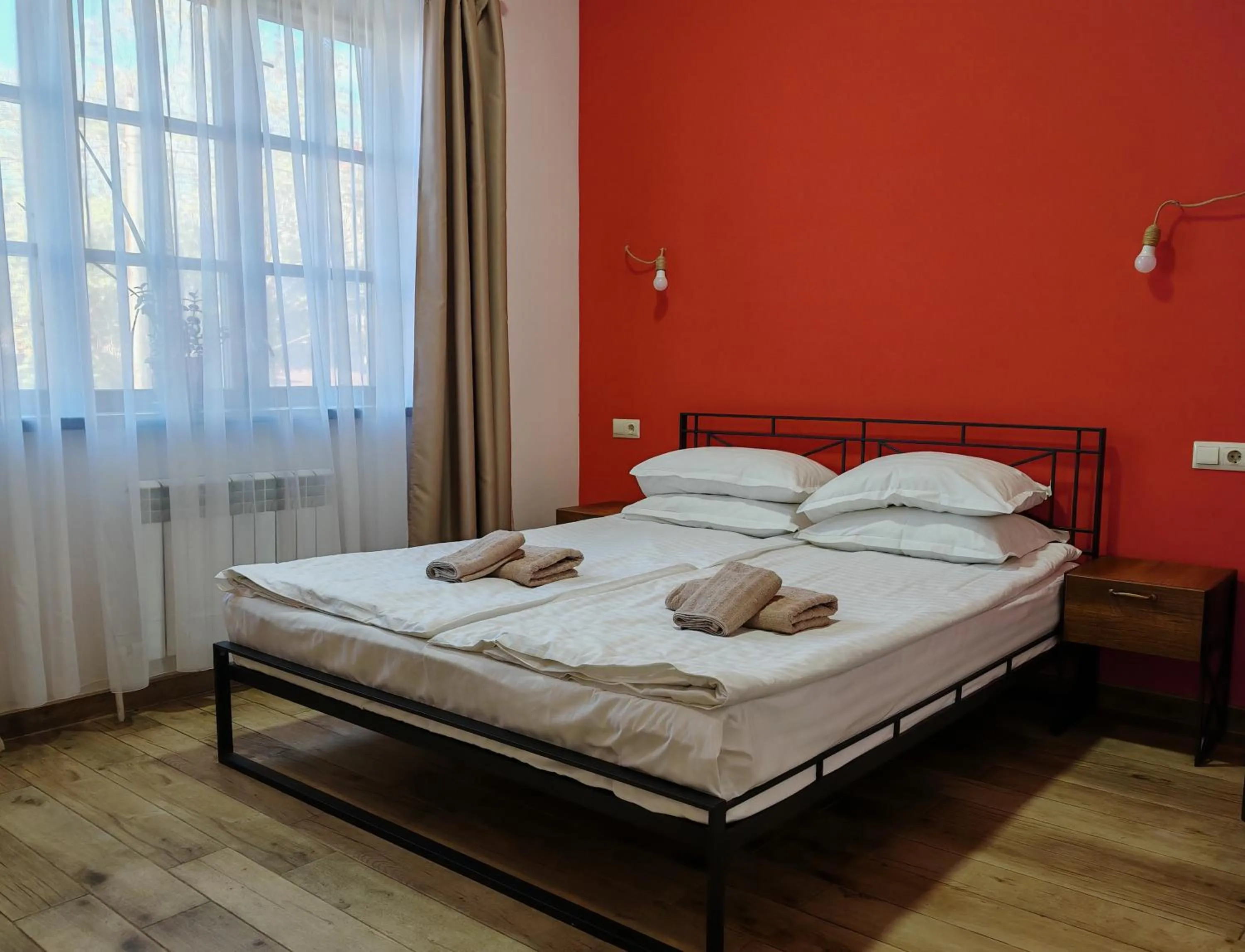 Photo of the whole room, Bed in Blur Inn Gallery