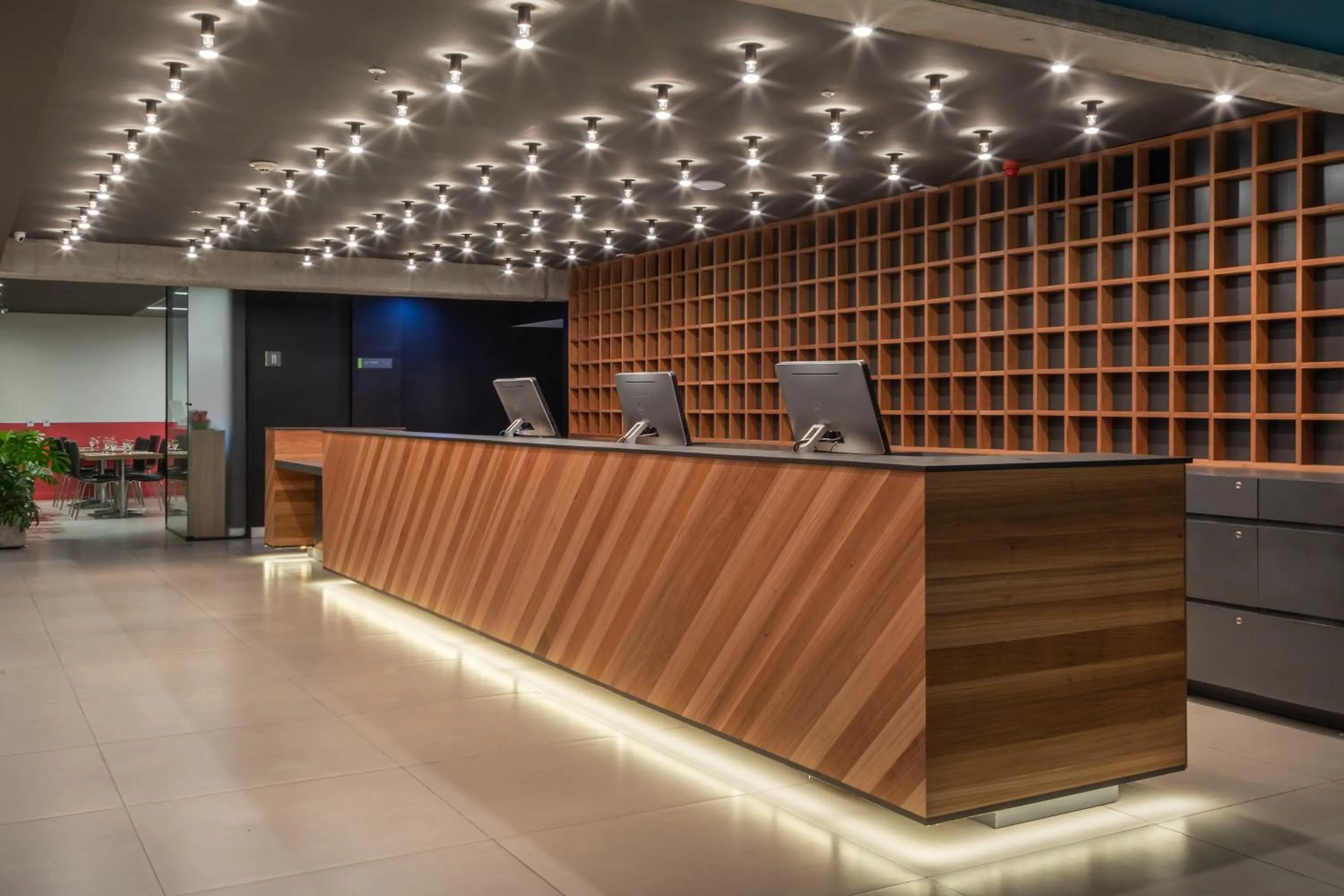 Lobby or reception in Linx Galeão by Wish