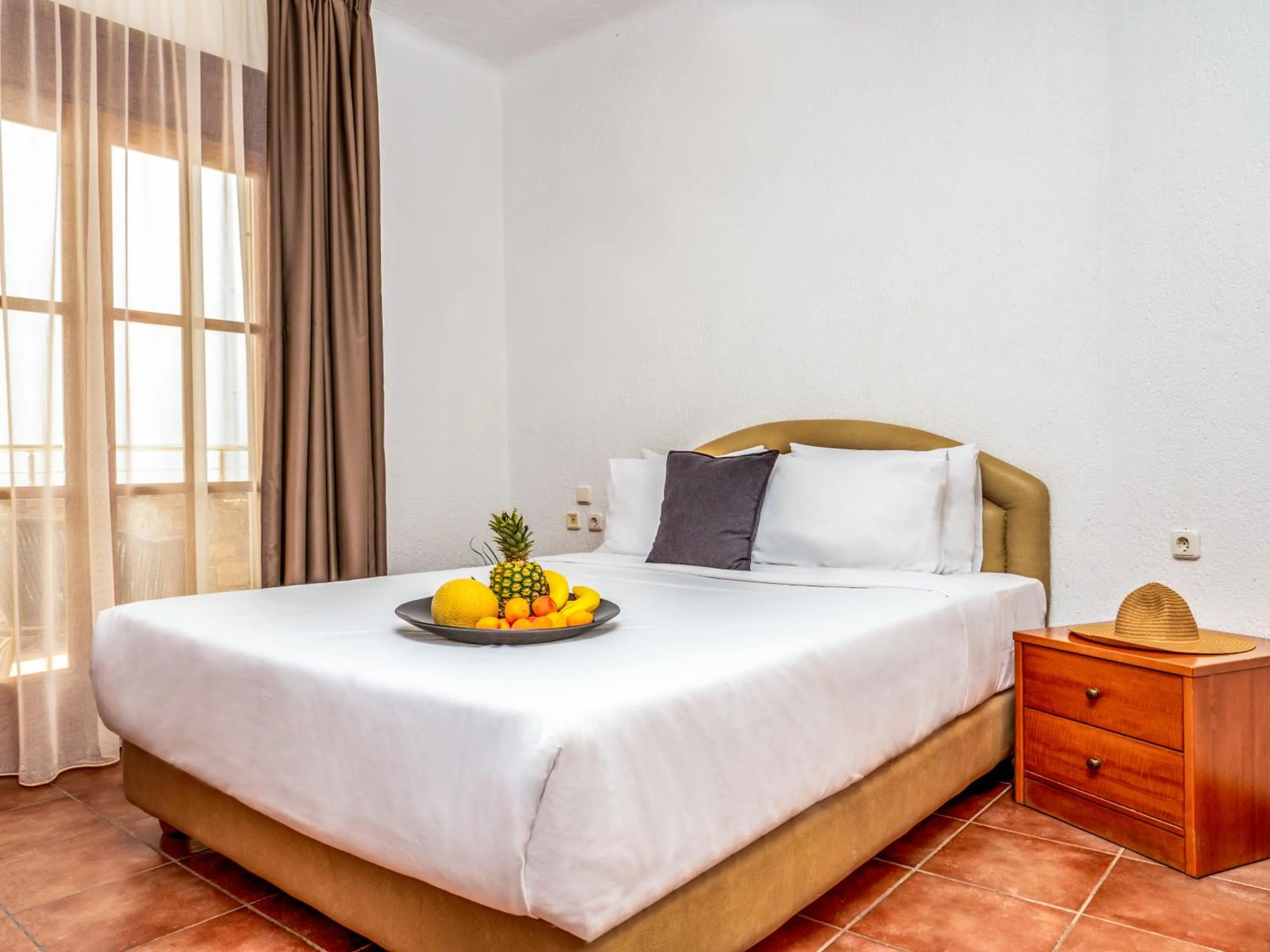 Bedroom, Bed in Elounda Alikes Suites & Studios